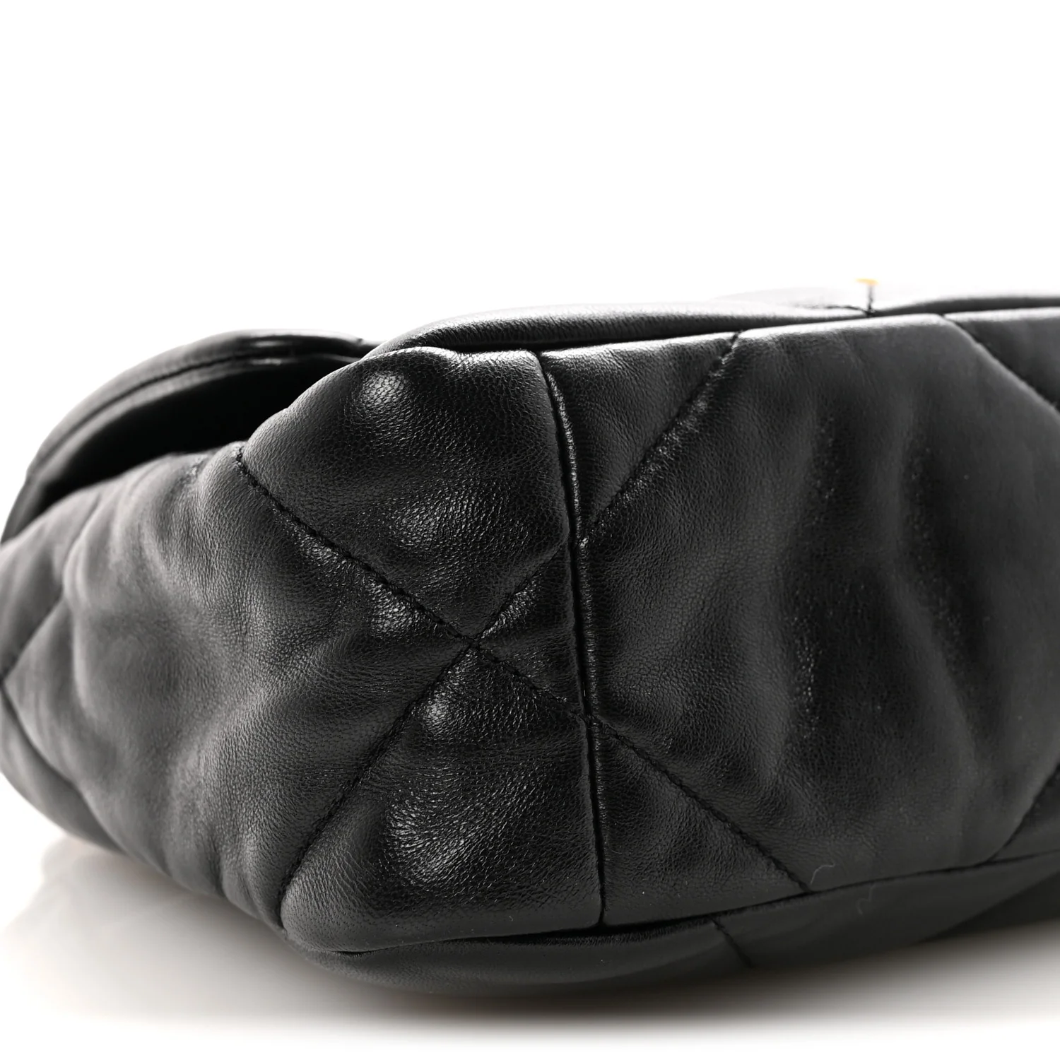 Lambskin Quilted Medium Chanel 19 Flap Black - Image 9
