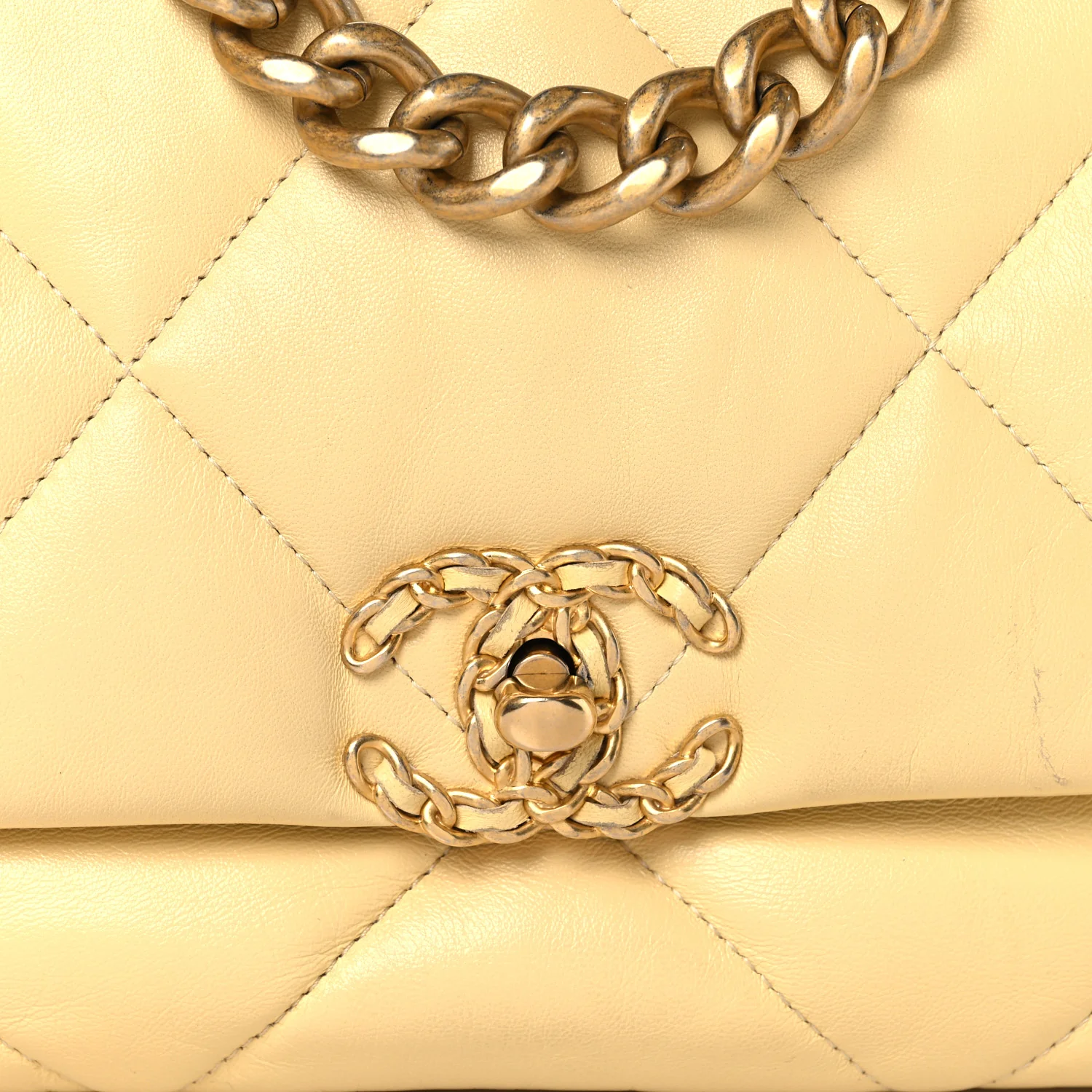 Lambskin Quilted Medium Chanel 19 Flap Yellow - Image 8