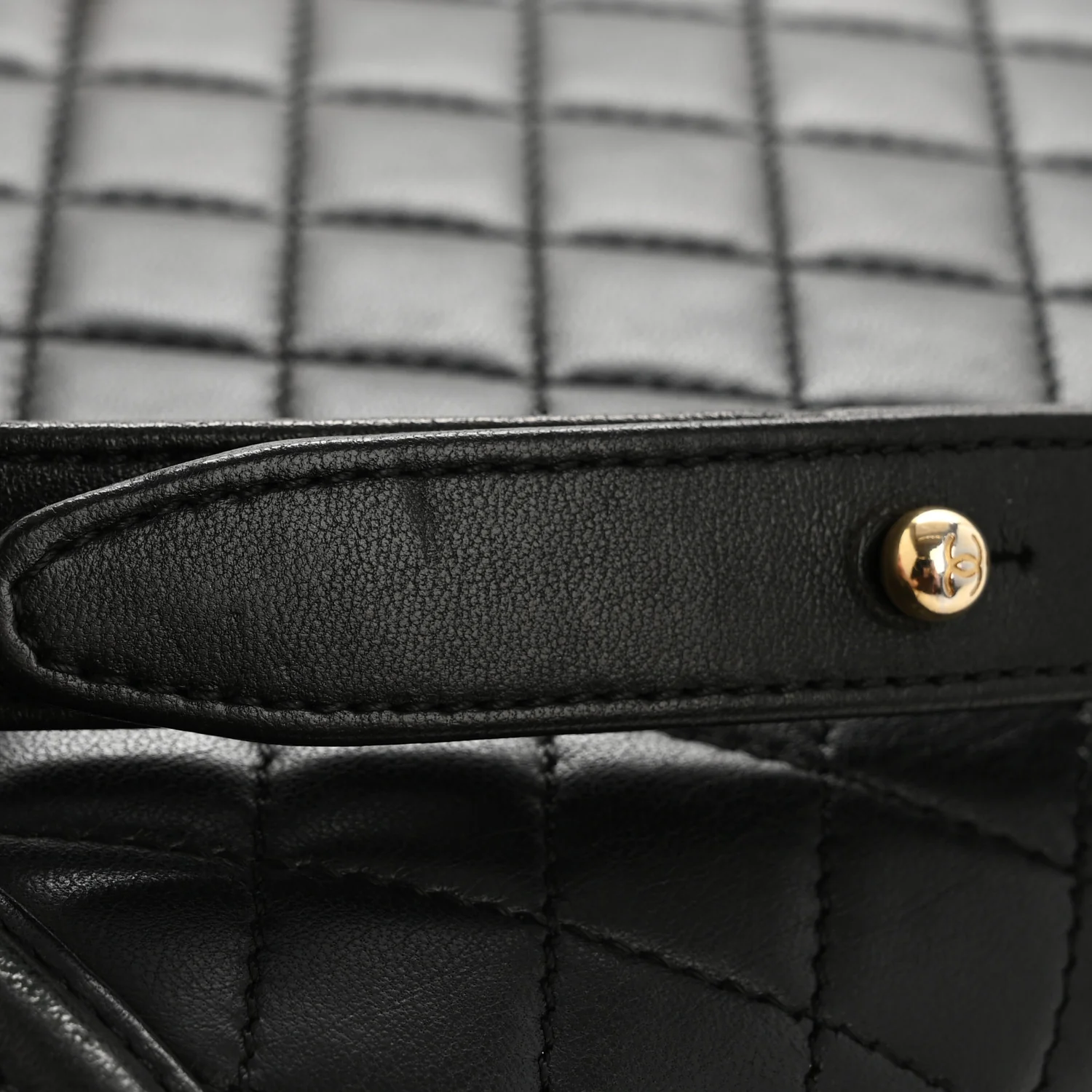 Lambskin Quilted New Medium Boy Flap Black - Image 14