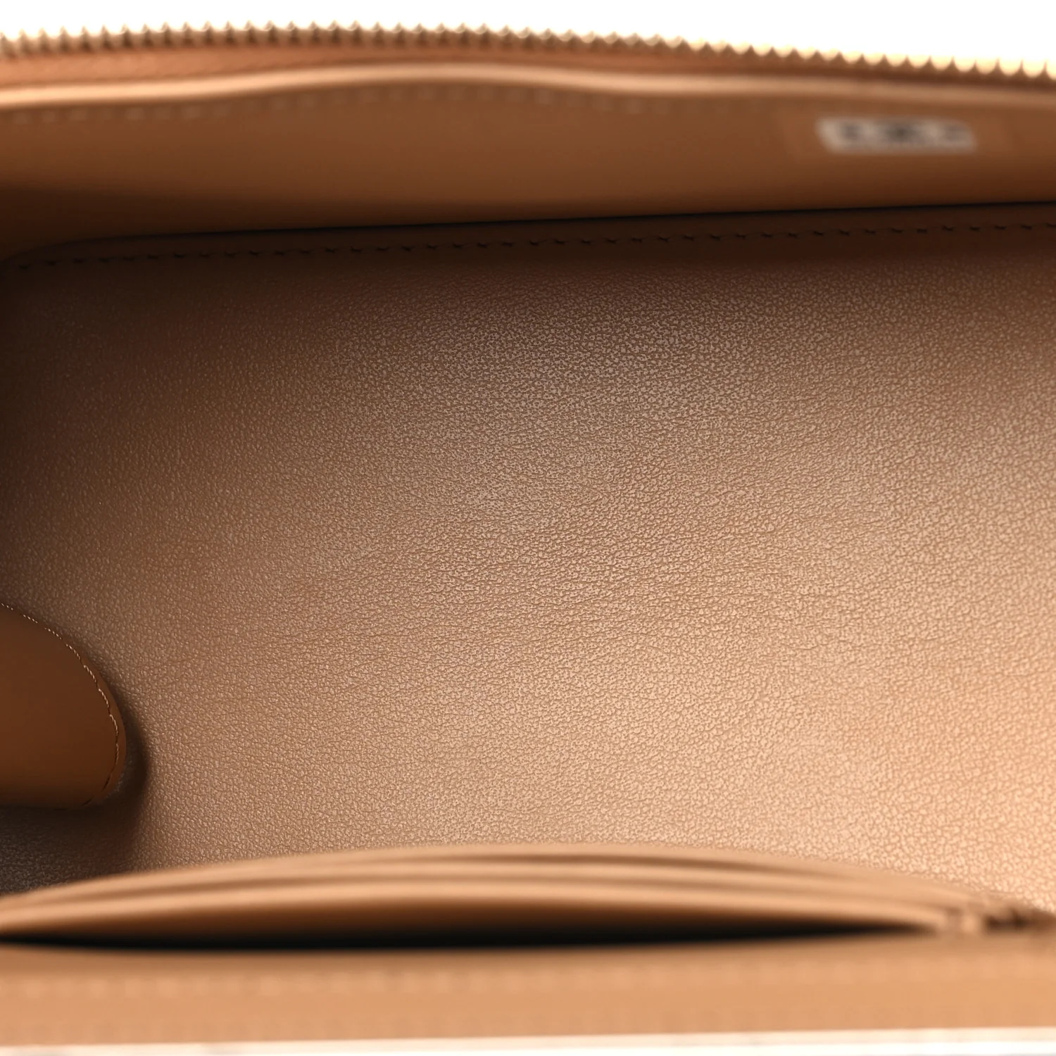 Lambskin Quilted Pearl Crush Small Vanity Case With Chain Beige - Image 5