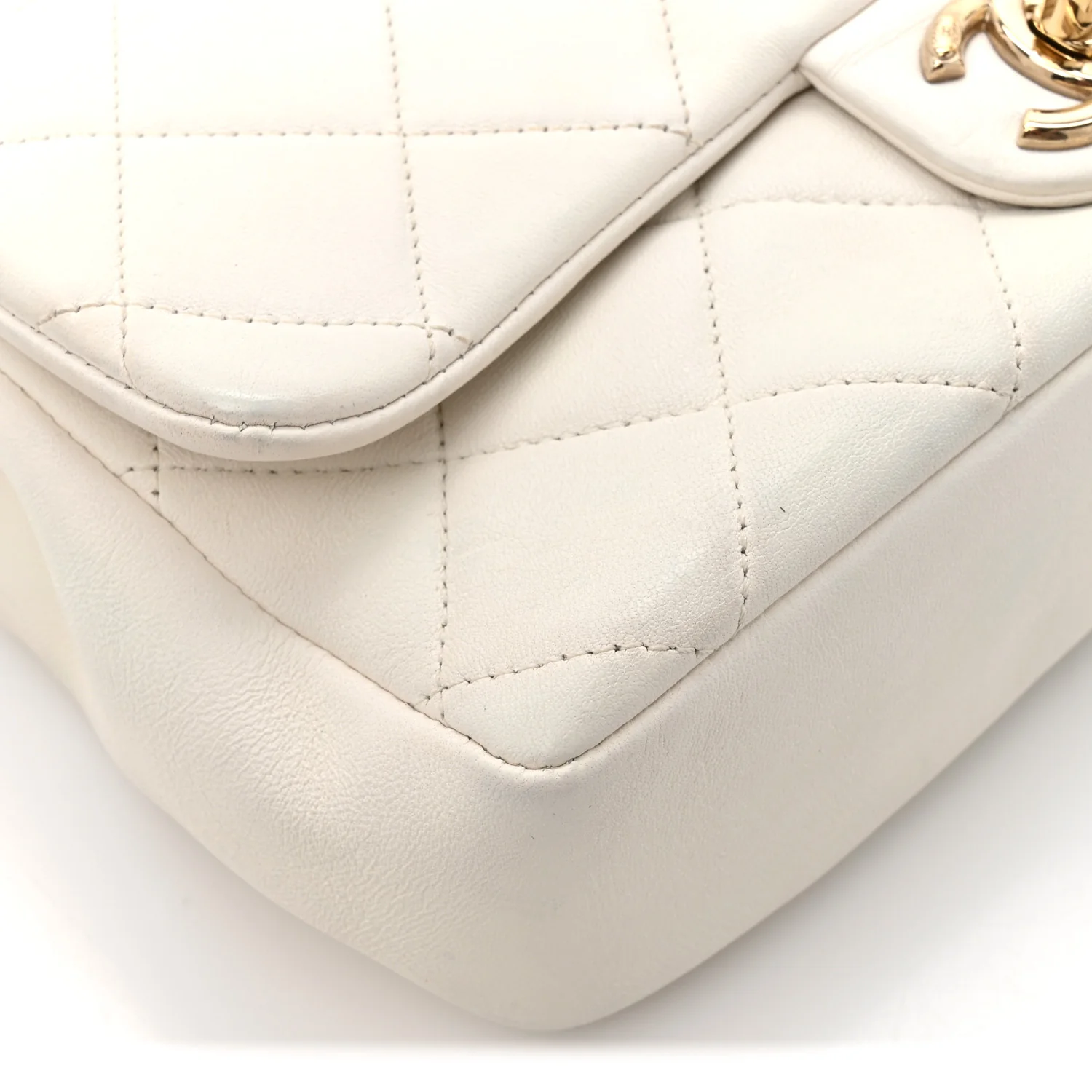 Lambskin Quilted Resin Bi-Color Chain Flap Bag White - Image 10