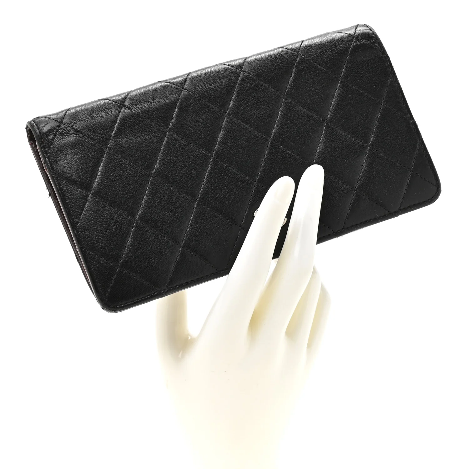 Lambskin Quilted Yen Wallet Black - Image 2