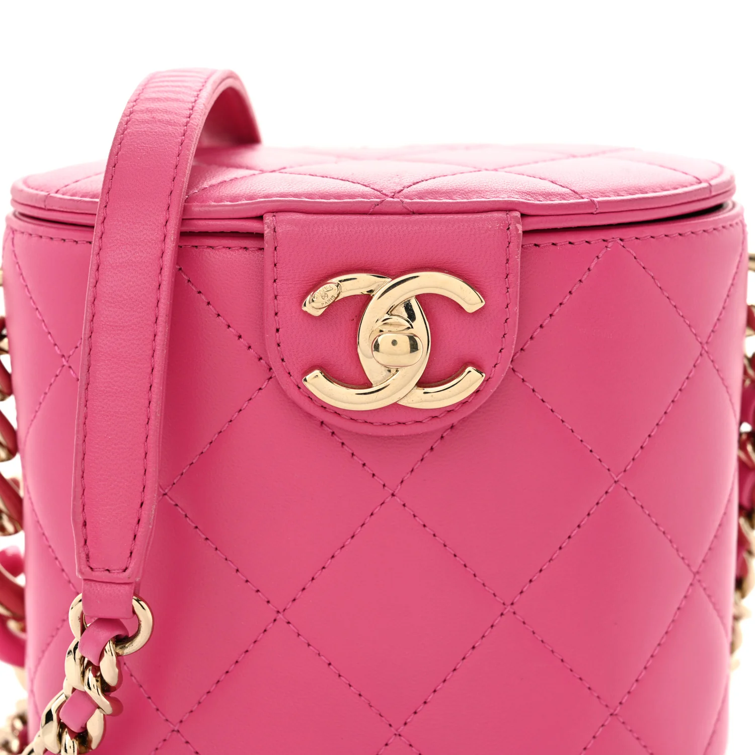Lambskin Resin Elegant Chain Vanity Case Dark Pink - Image 8