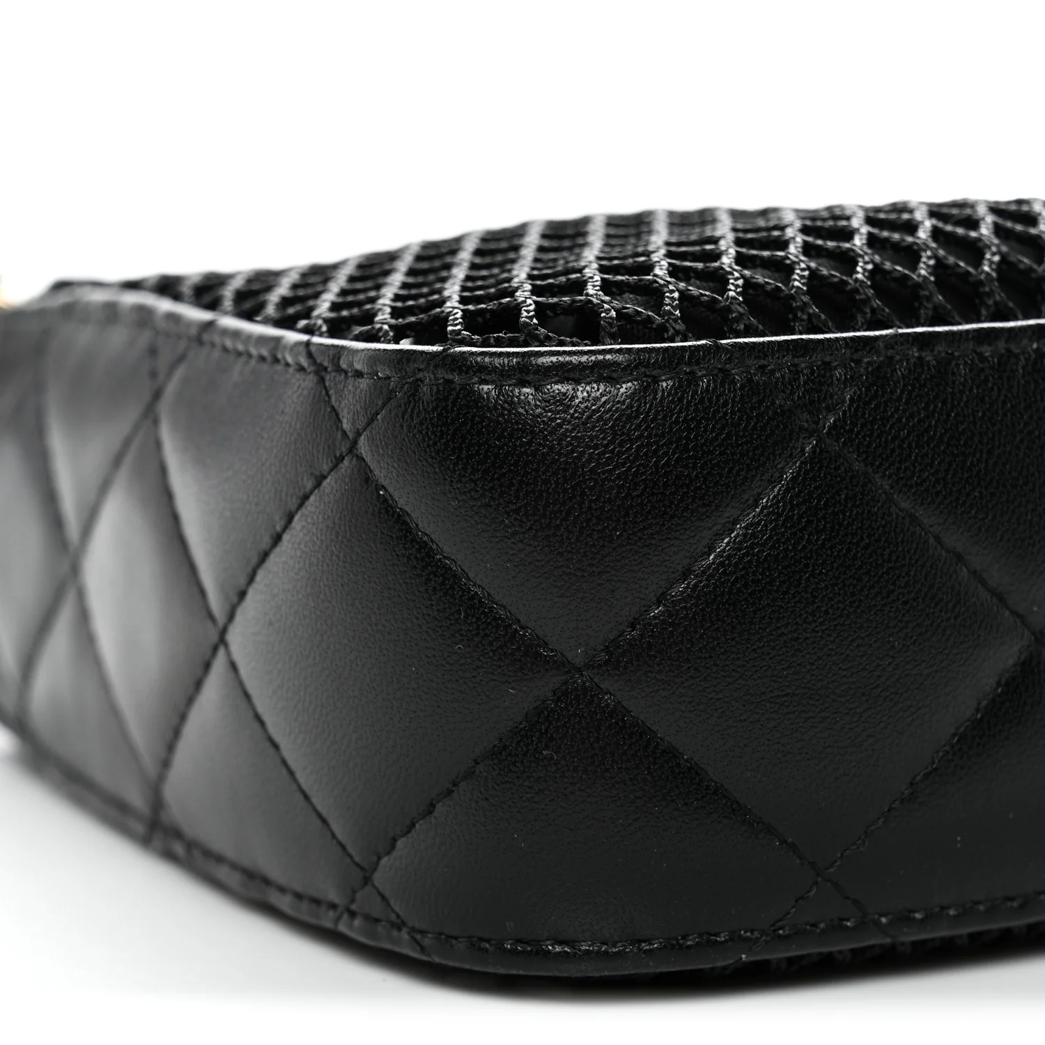 Mesh Shiny Lambskin Clutch With Chain Black - Image 10
