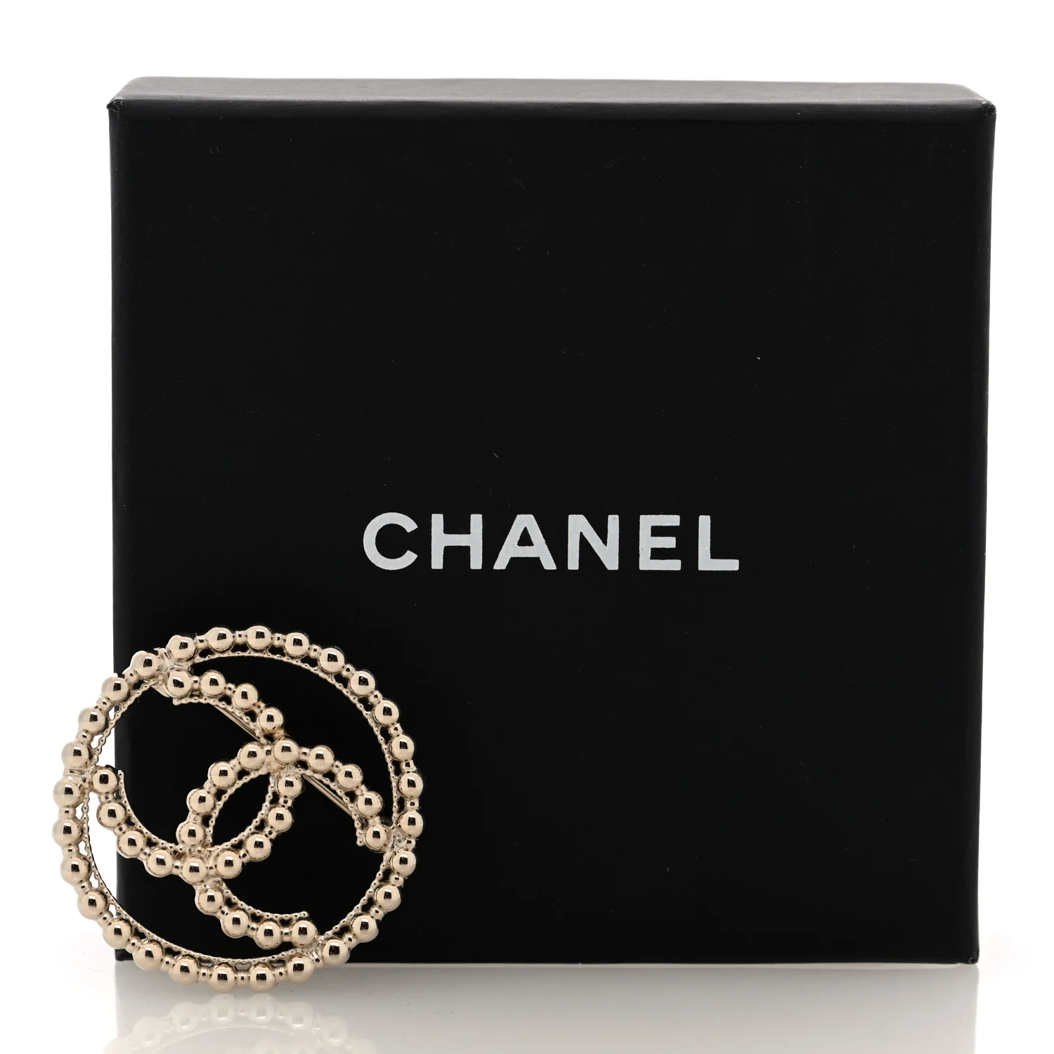 Metal Bead CC Round Brooch Gold - Image 4