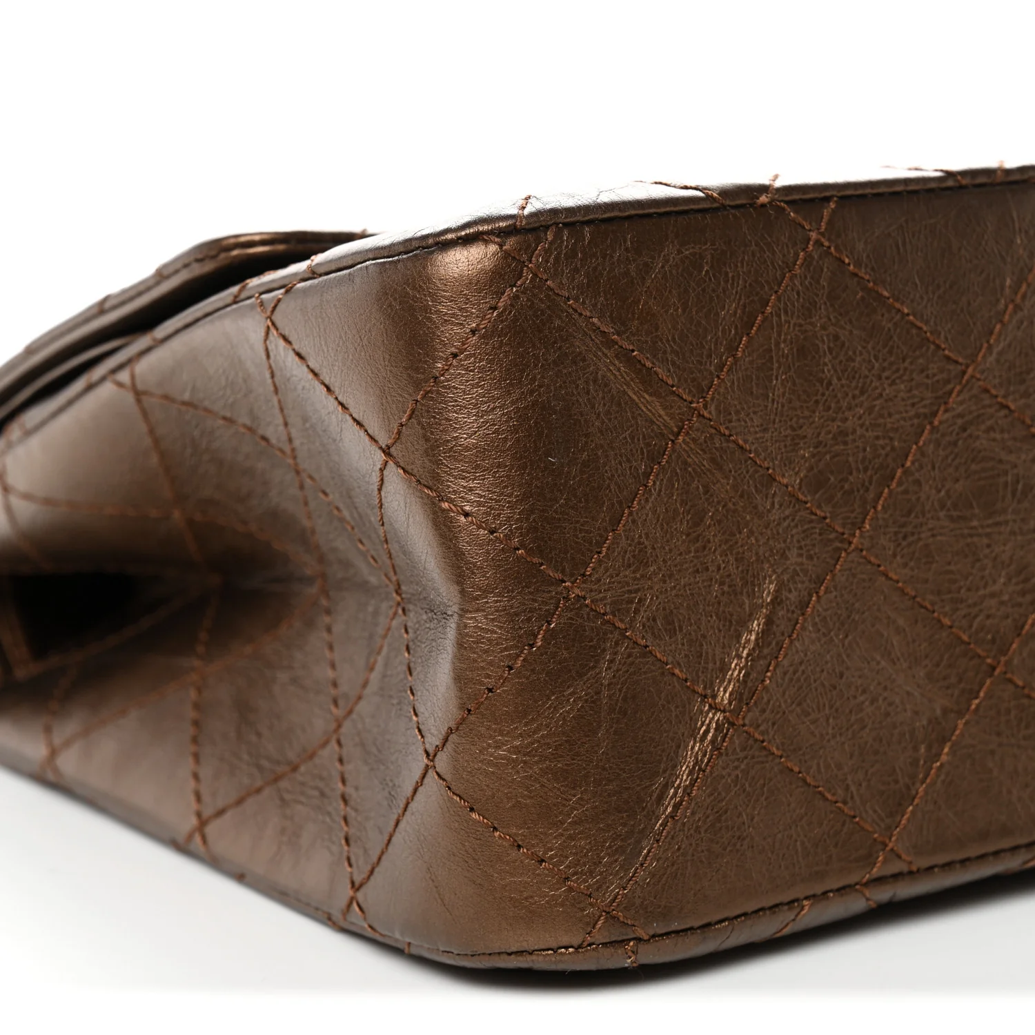 Metallic Aged Calfskin Quilted 2.55 Reissue 226 Flap Bronze - Image 9