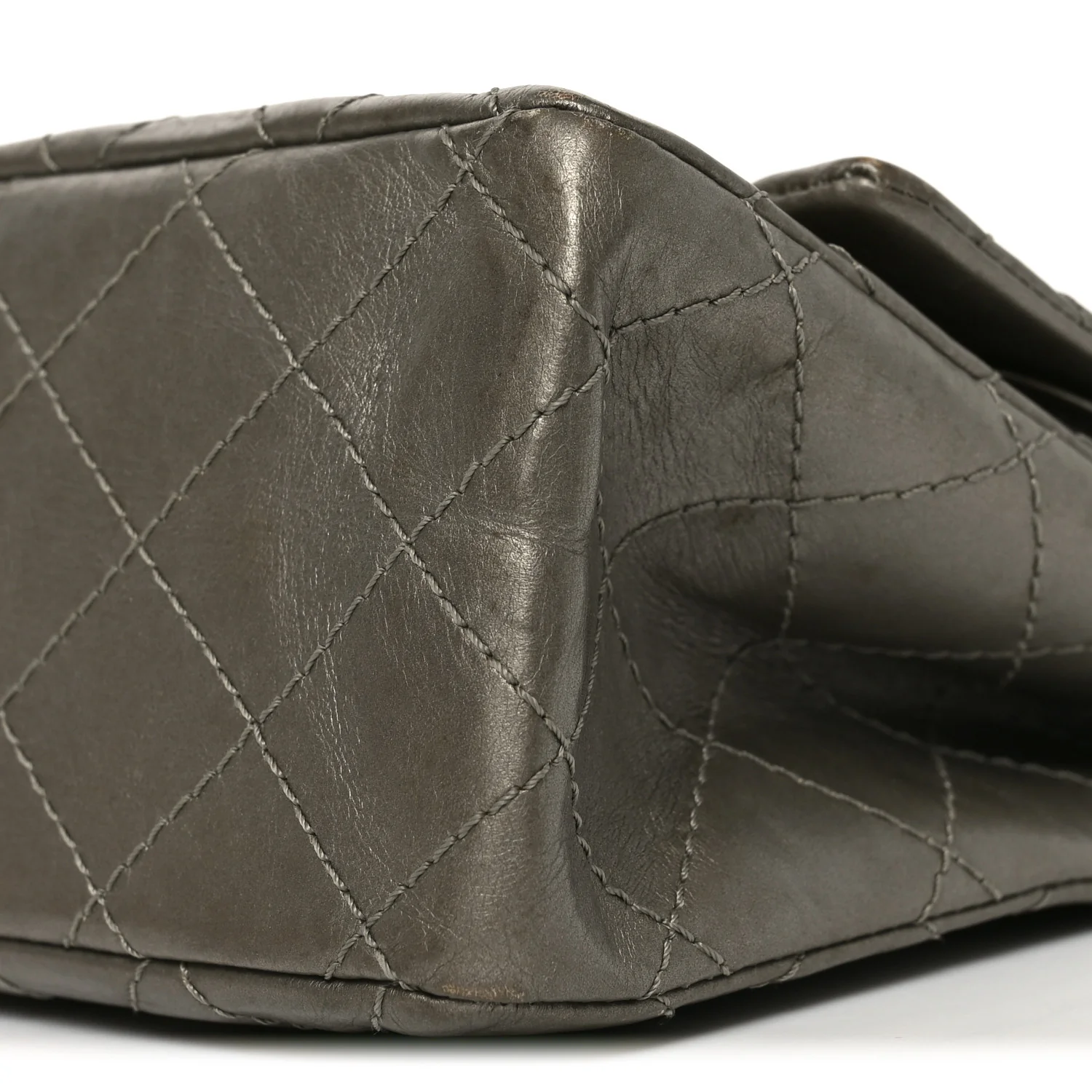 Metallic Aged Calfskin Quilted 2.55 Reissue 226 Flap Dark Gold - Image 10
