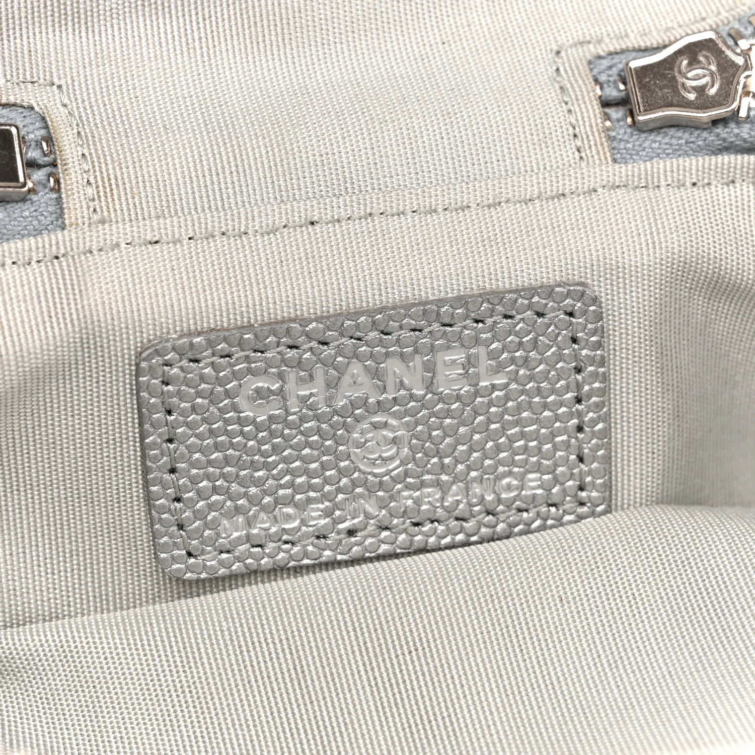 Metallic Caviar Quilted Mini Top Handle Vanity With Chain Silver - Image 6