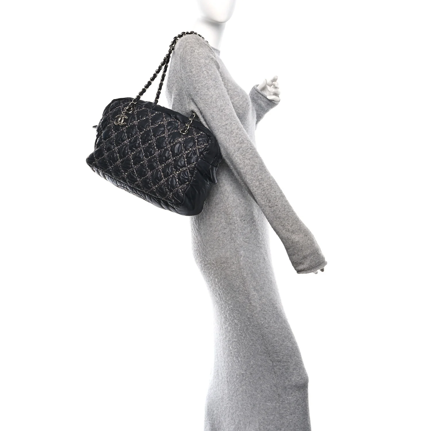 Nylon Quilted Tweed Stitch Bubble Camera Case Black - Image 2