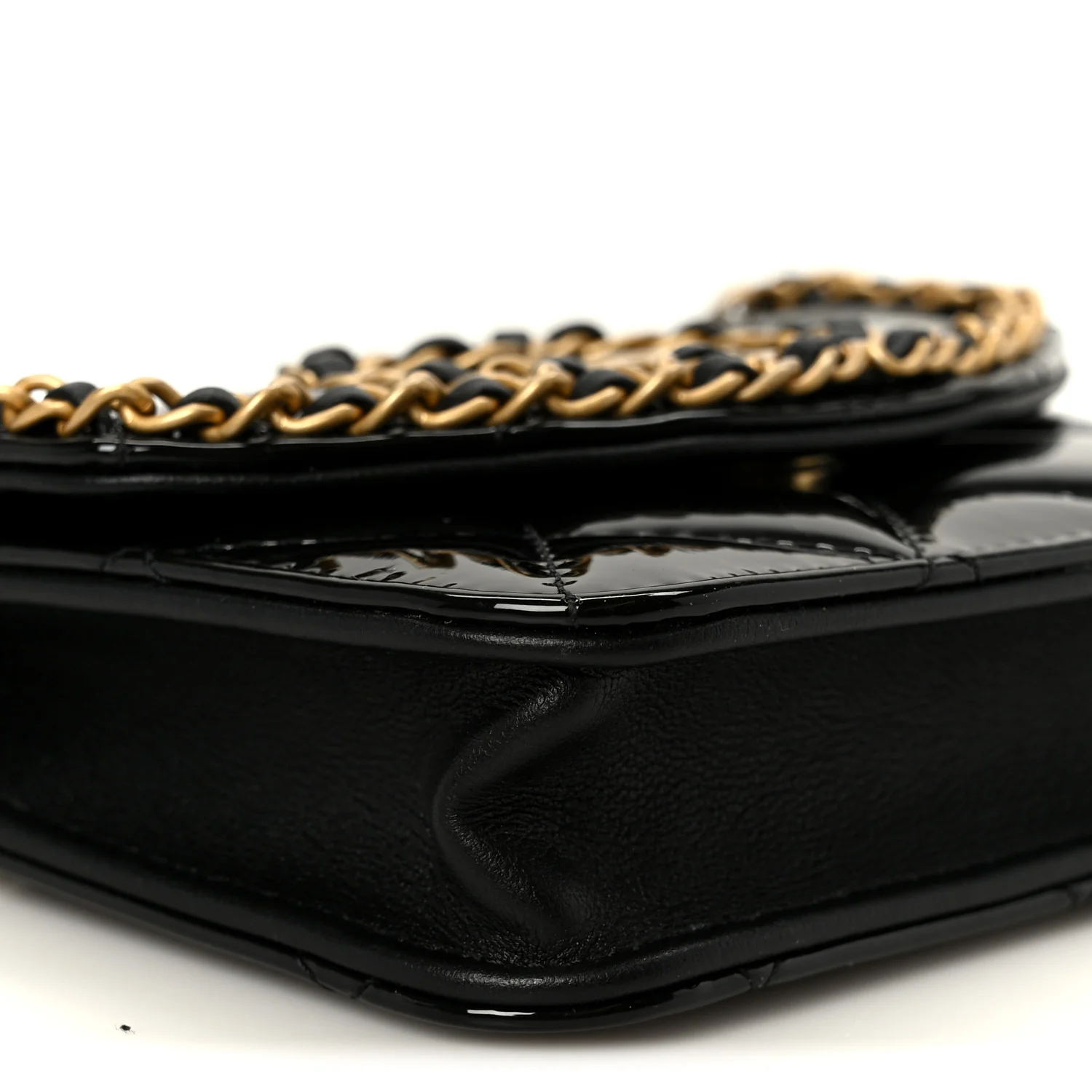 Patent Quilted Chain Around Heart Mini Chain Flap Black - Image 8