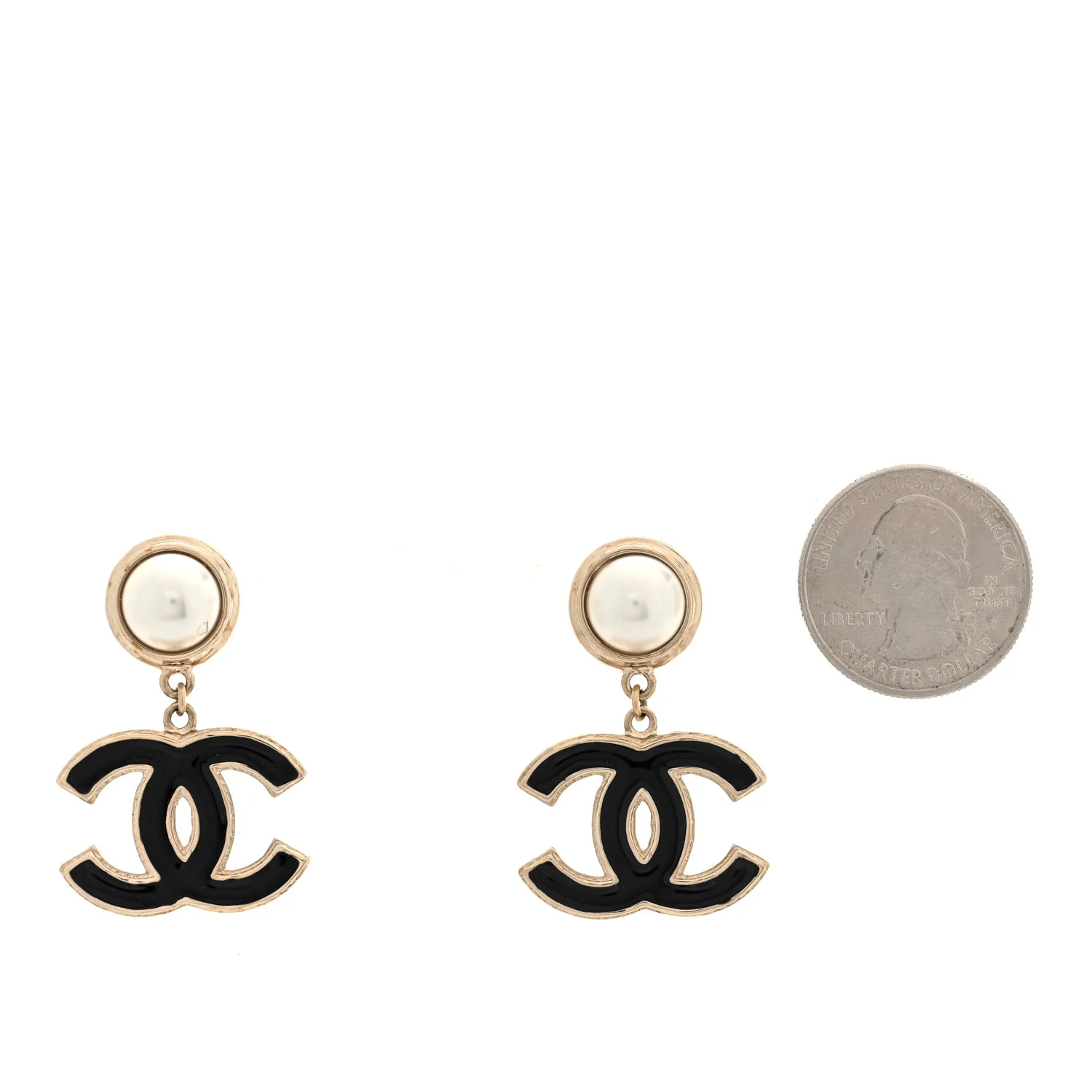Pearl Enamel CC Drop Earrings Black - Image 2