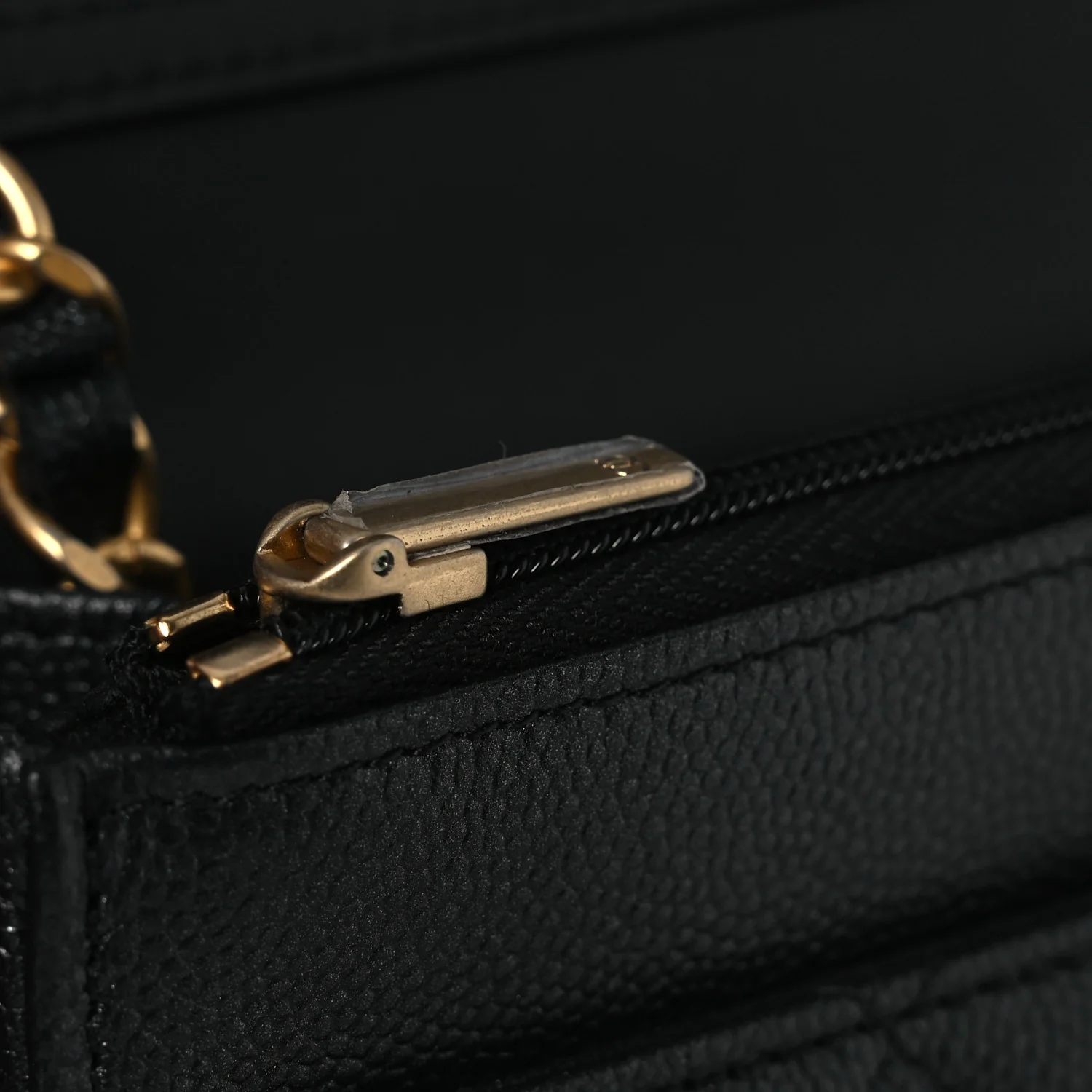 Pearly Caviar Quilted Fit For You Wallet On Chain WOC Black - Image 13