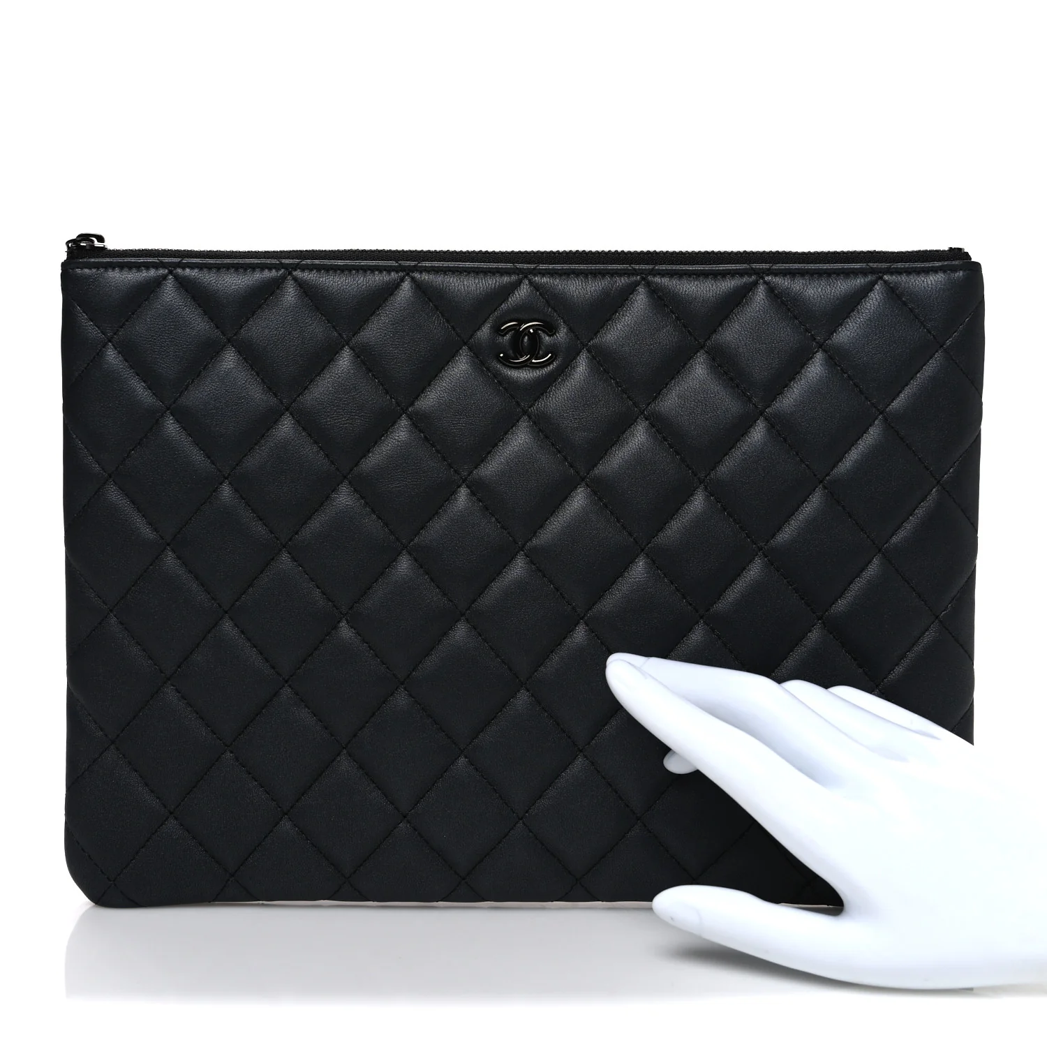 Pearly Lambskin Quilted Medium Cosmetic Case So Black - Image 2