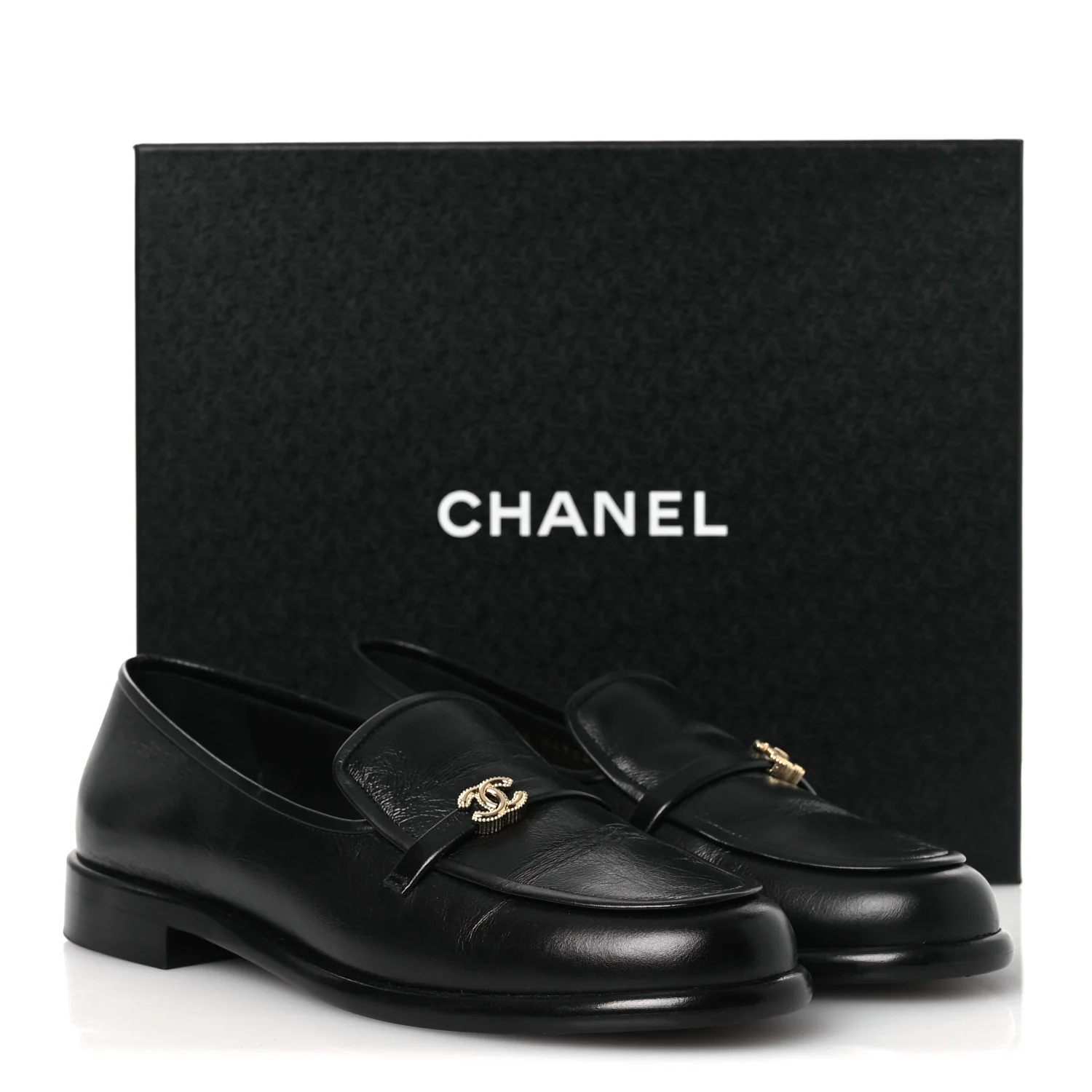 Shiny Calfskin CC Moccasins 41 Black - Image 12