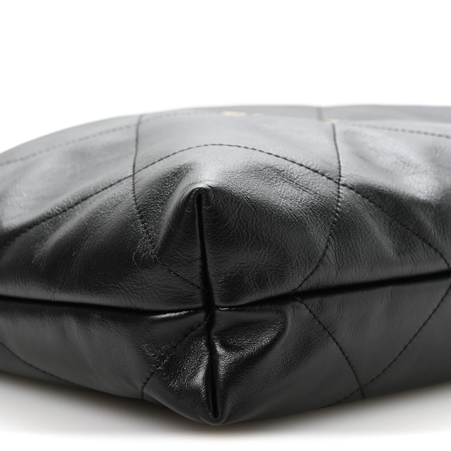 Shiny Calfskin Quilted Chanel 22 Black - Image 10