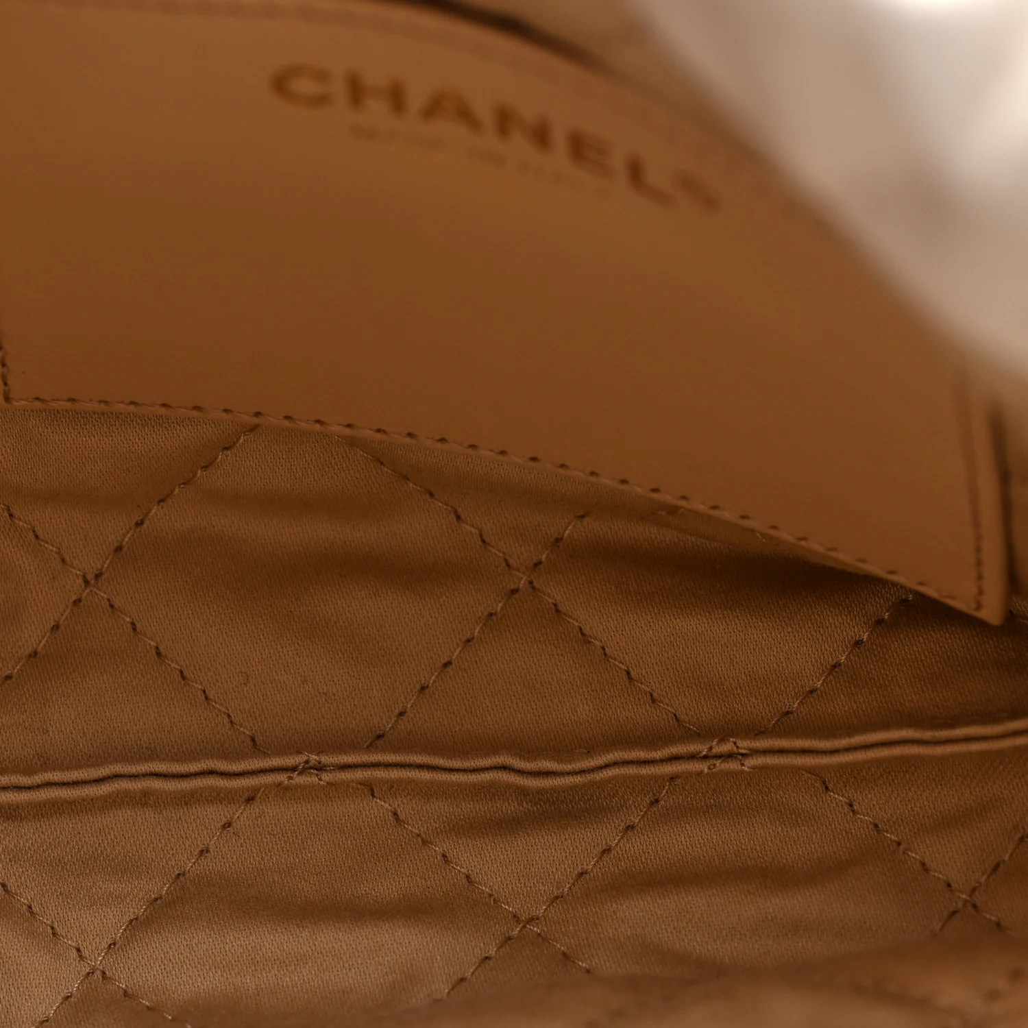 Shiny Calfskin Quilted Mini Chanel 22 White Black - Image 5