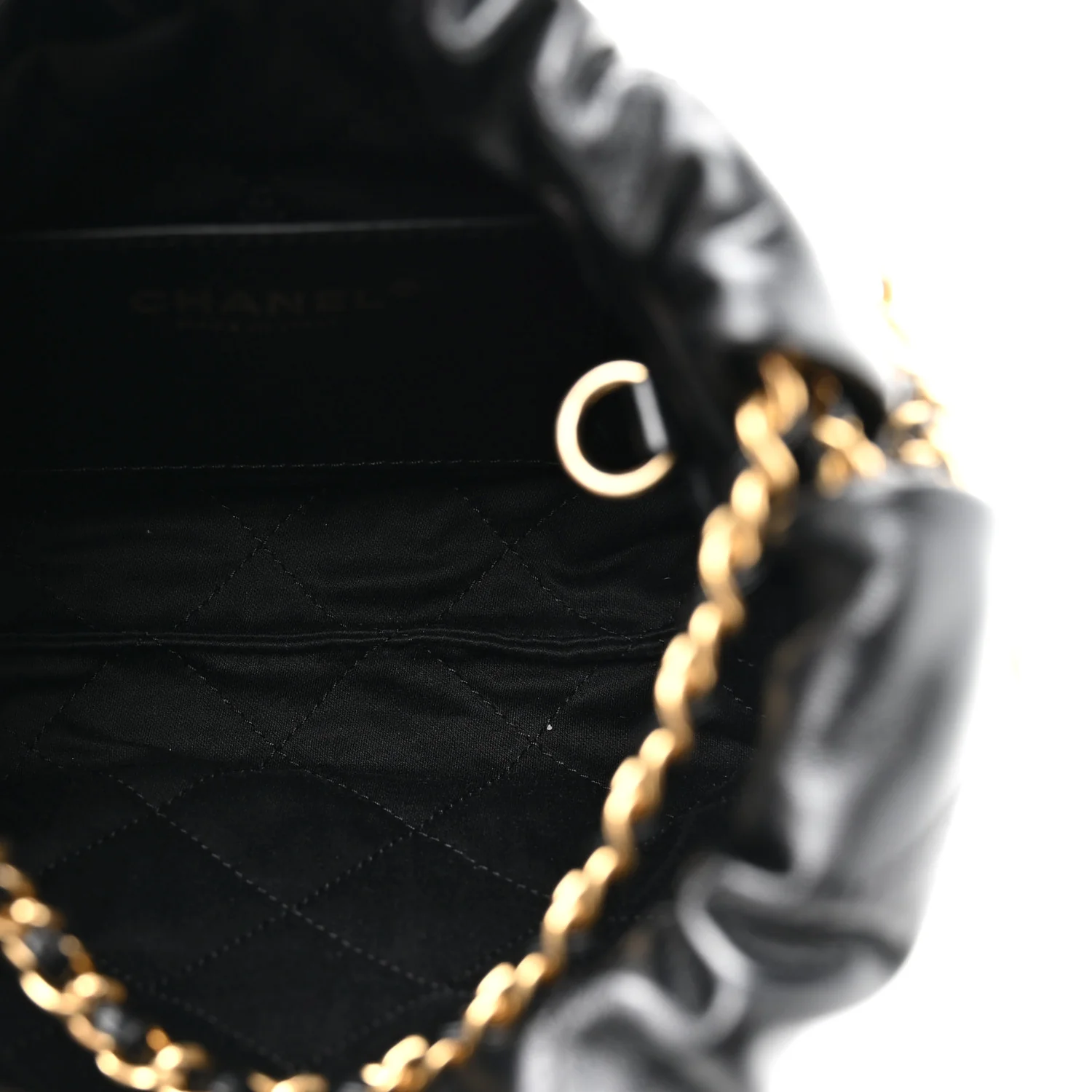 Shiny Calfskin Quilted Pearl CC Chain Mini Chanel 22 Black - Image 5