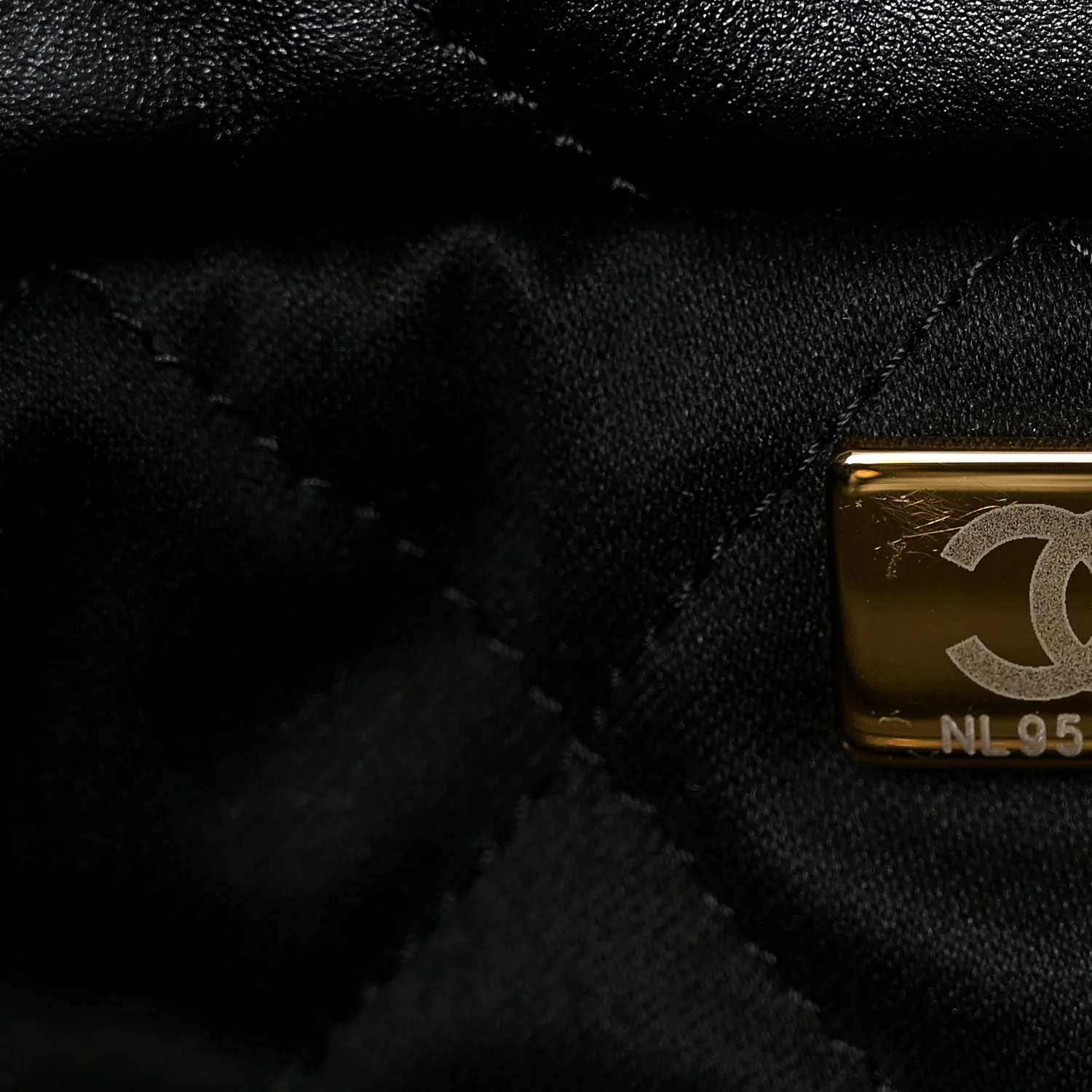 Shiny Calfskin Quilted Small Chanel 22 Black - Image 9