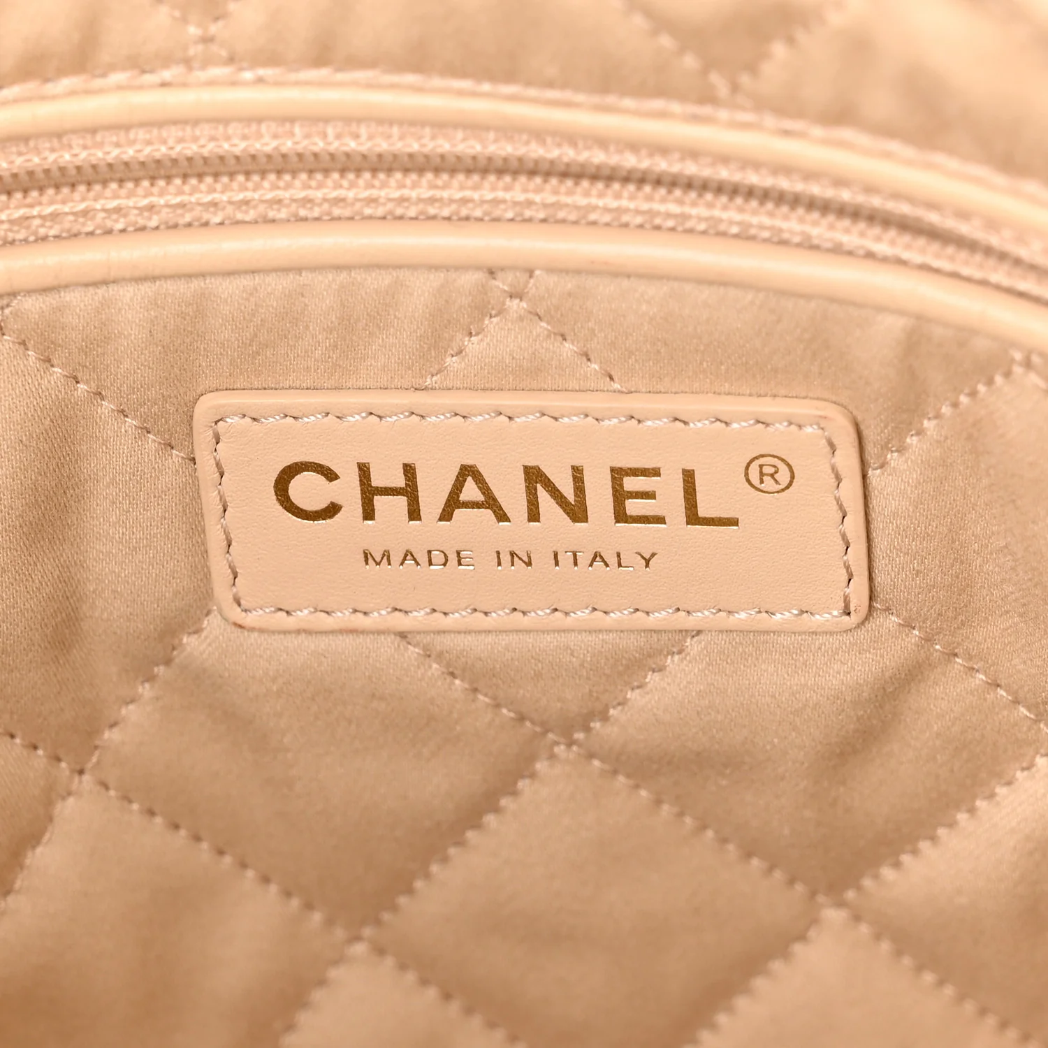 Shiny Calfskin Quilted Small Chanel 22 White - Image 7