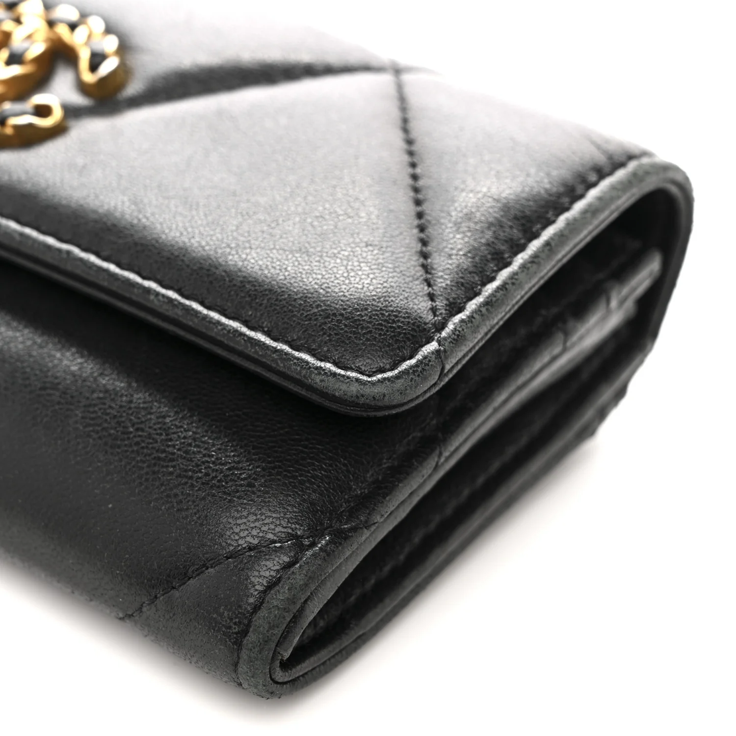 Shiny Goatskin Quilted Chanel 19 Flap Wallet Black - Image 11