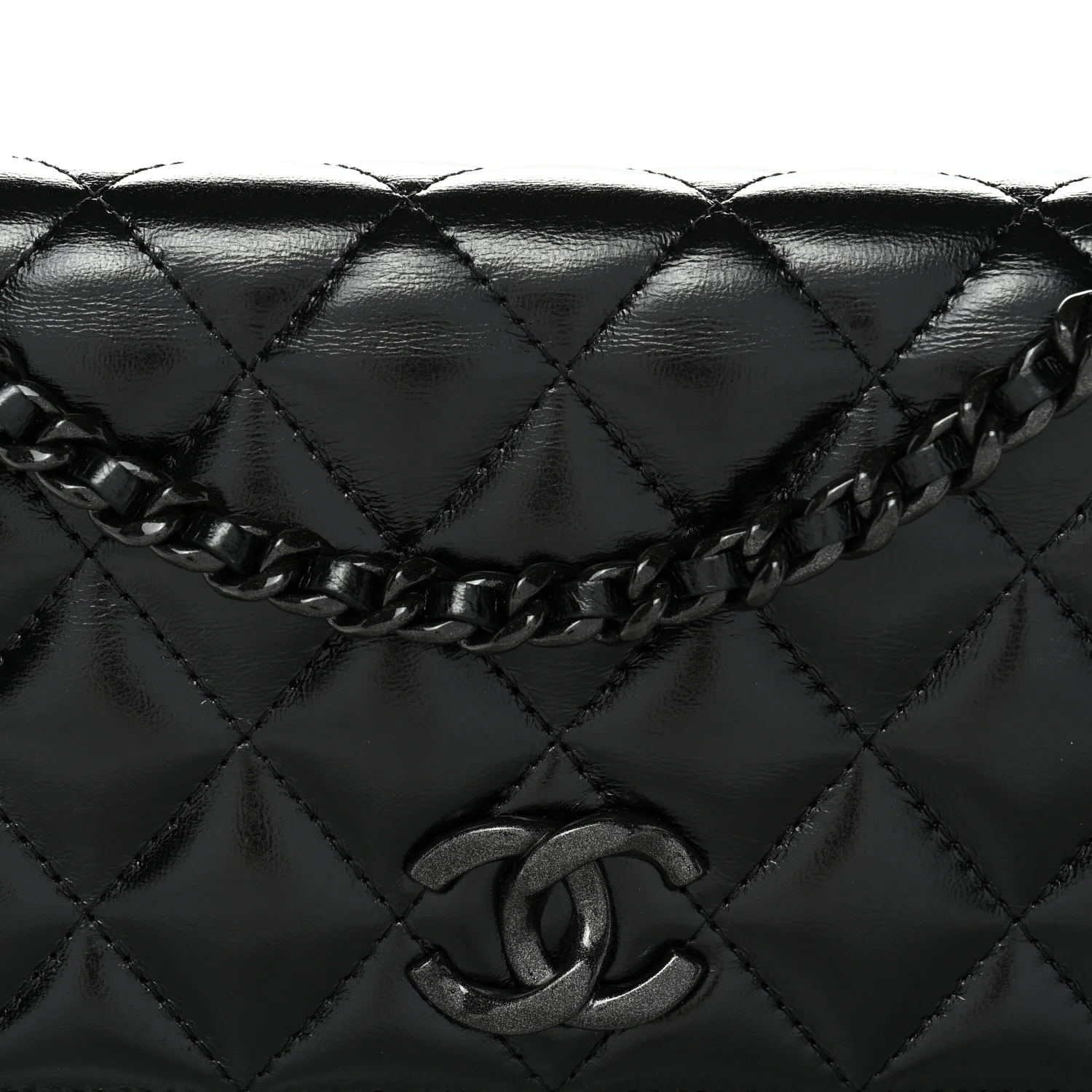 Shiny Lambskin Flap Clutch With Chain So Black - Image 9