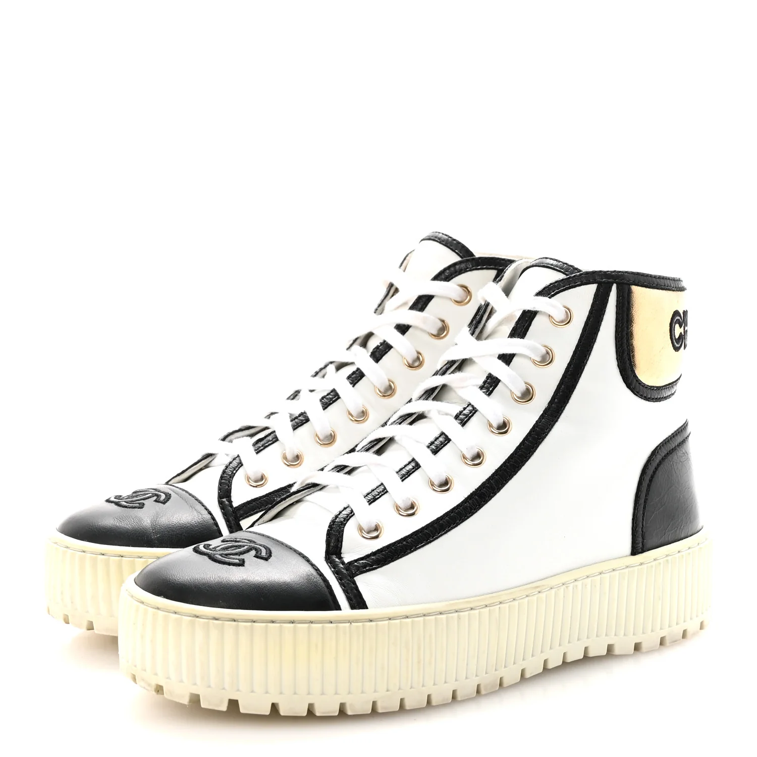 Shiny Lambskin Lace Up Cap Toe Sneakers 37.5 White Gold Black - Image 4