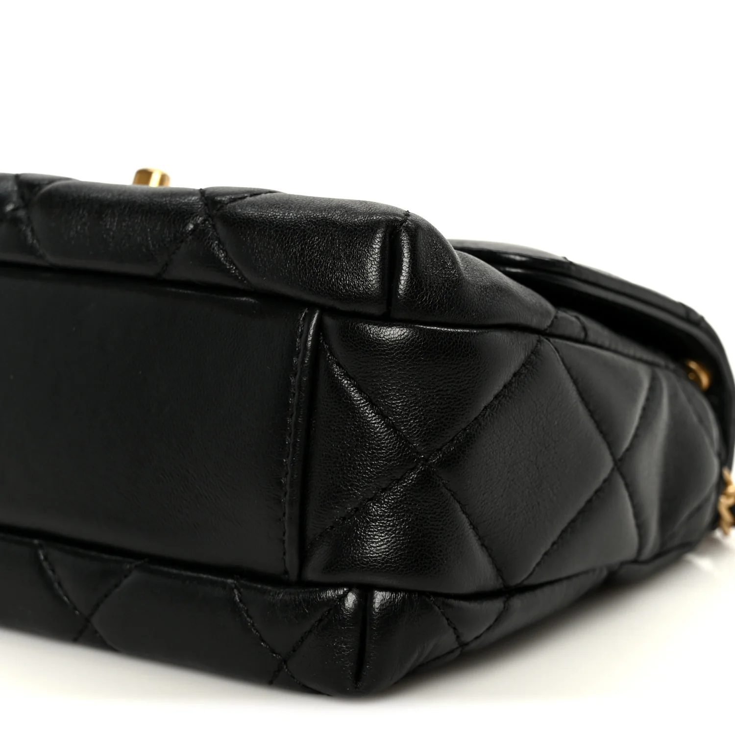 Shiny Lambskin Quilted Mini Pearl Logo Flap Black - Image 10