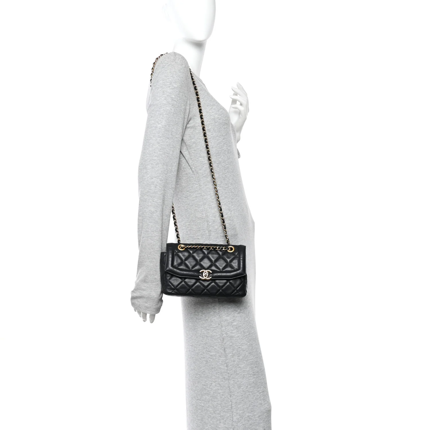 Shiny Lambskin Quilted Small Single Flap Black - Image 2