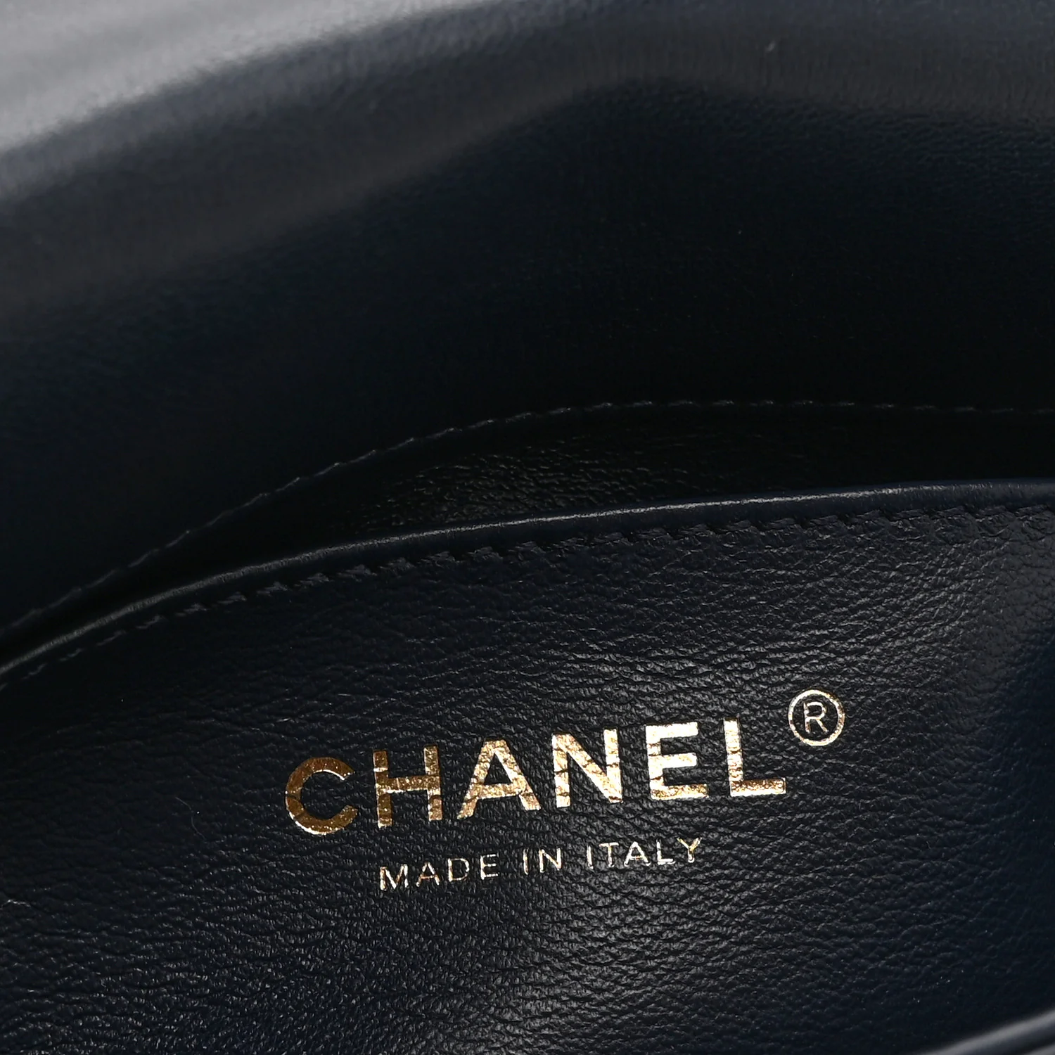 Shiny Lambskin Small Chain Is More Flap Navy Blue - Image 6