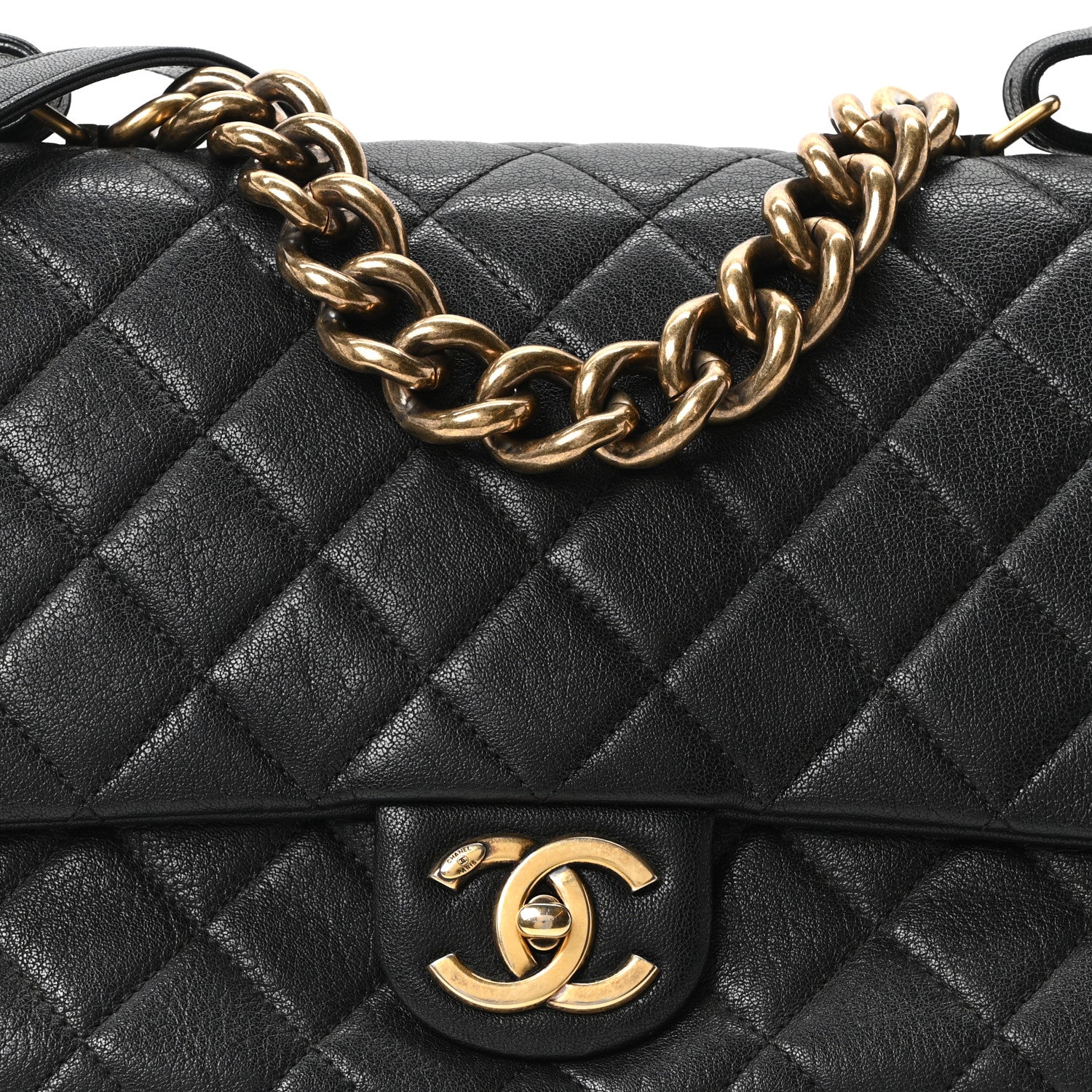 Shiny Sheepskin Quilted Large Trapezio Flap Black - Image 8