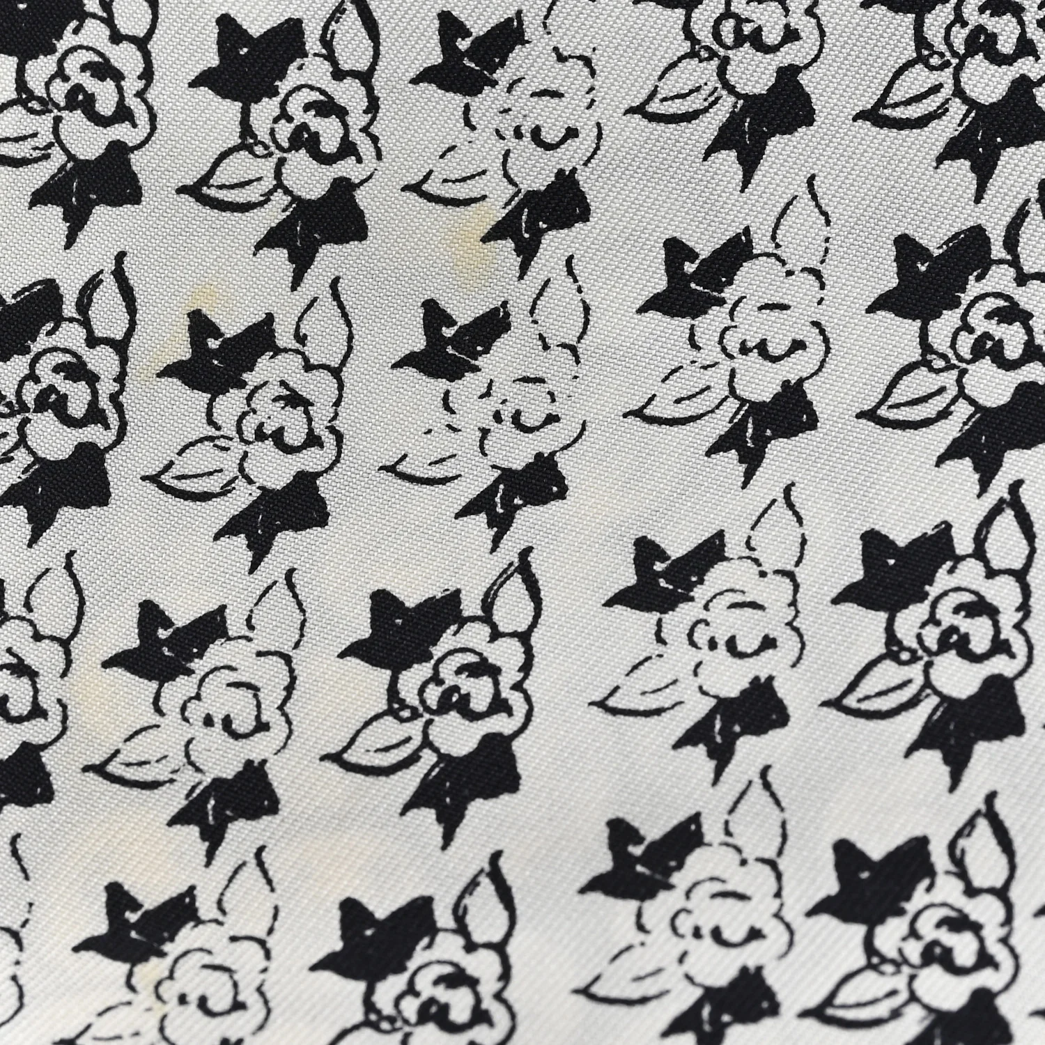 Silk CC Logo Camellia  Bandeau Scarf White Black - Image 4