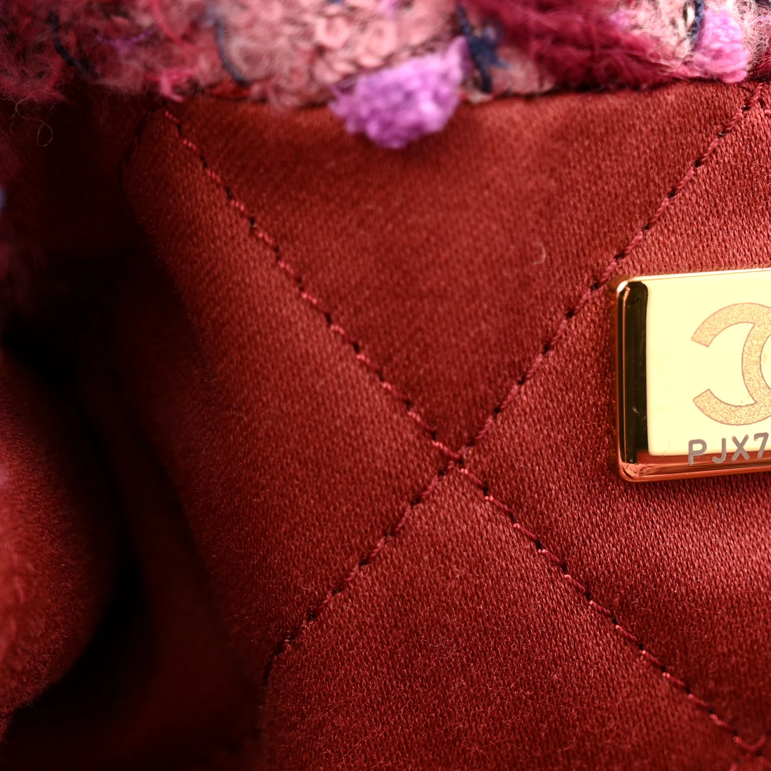 Tweed Quilted Chanel 22 Pink Burgundy - Image 9
