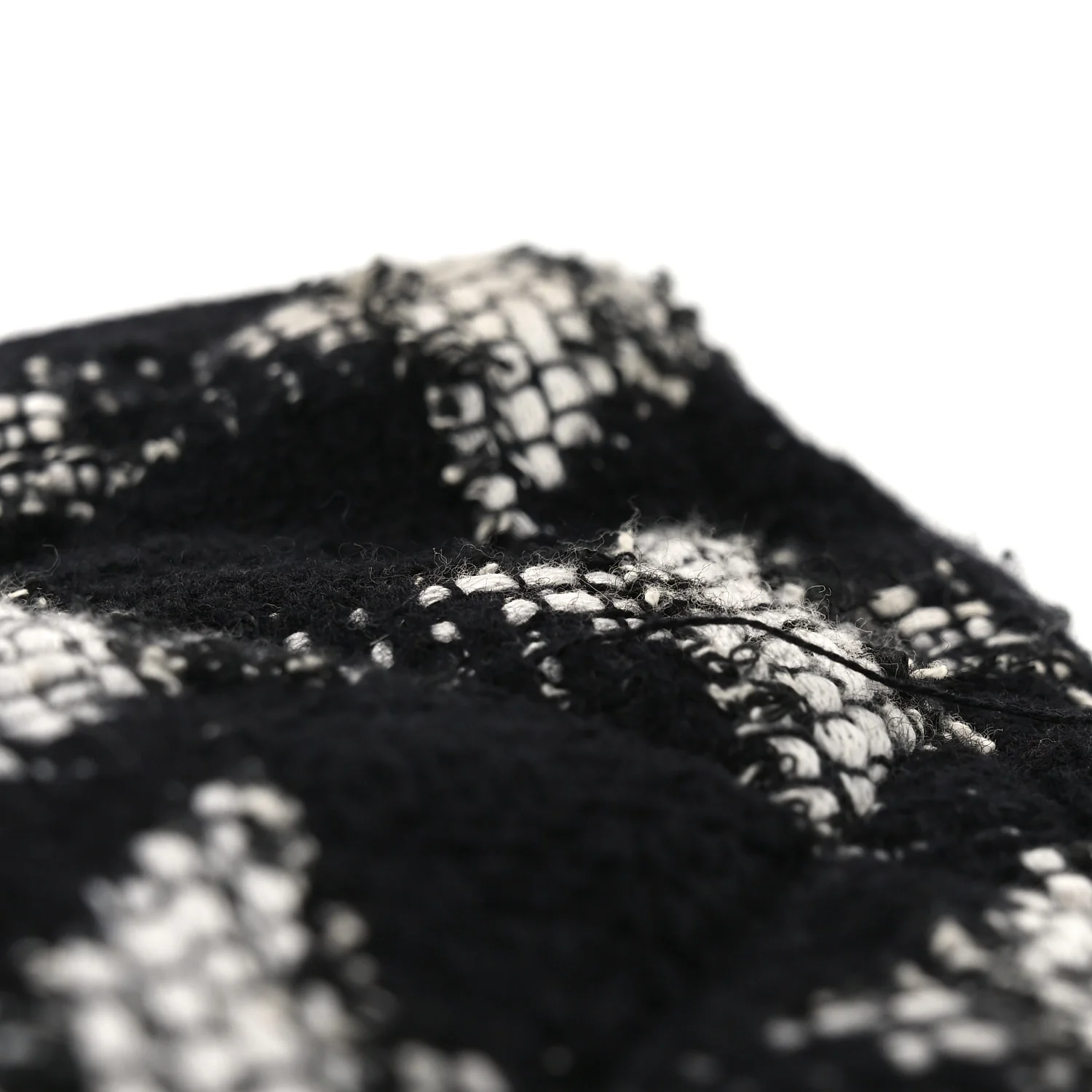 Tweed Quilted Maxi Chanel 19 Flap Black White - Image 10
