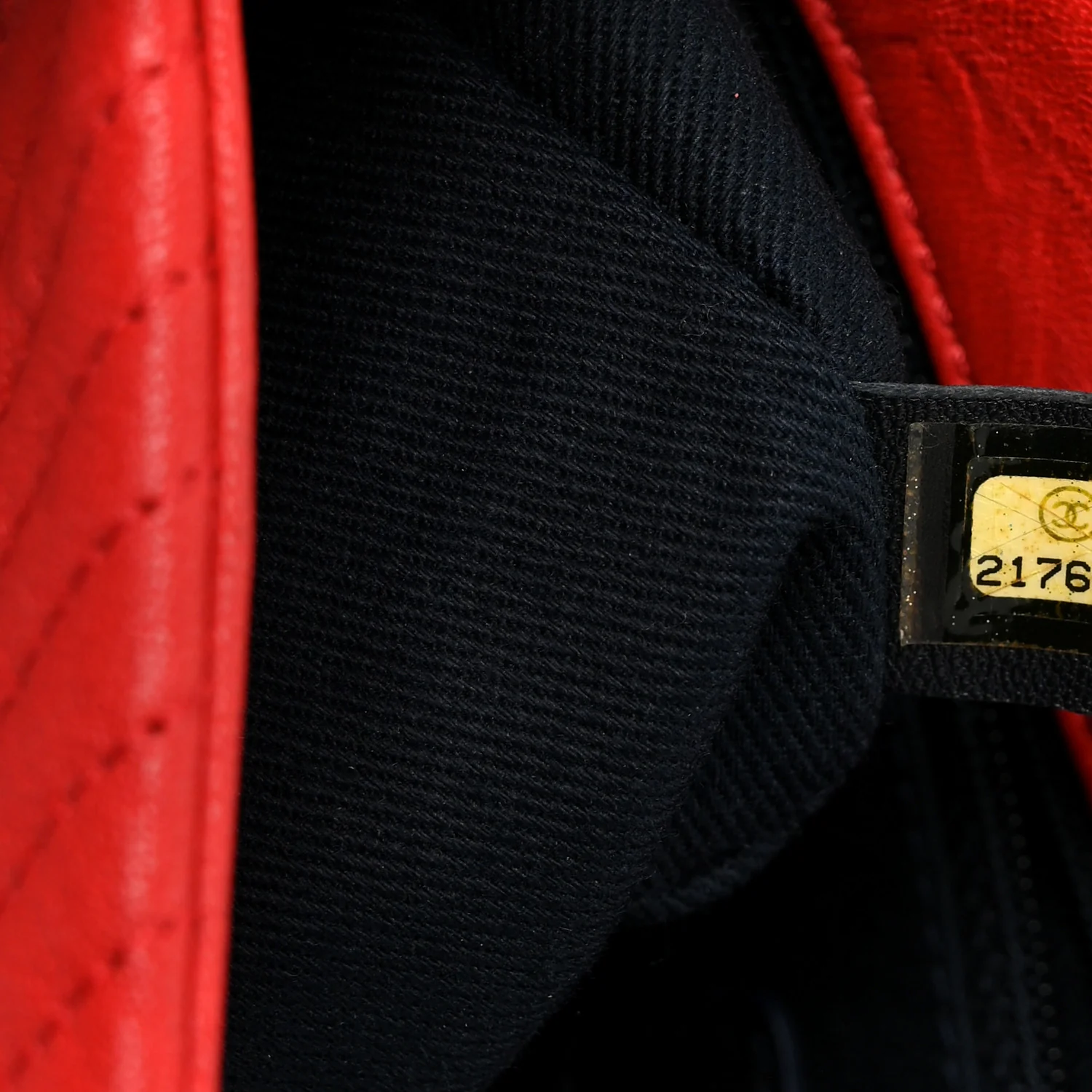 Wrinkled Lambskin Chevron Quilted Medium Flap Red - Image 8