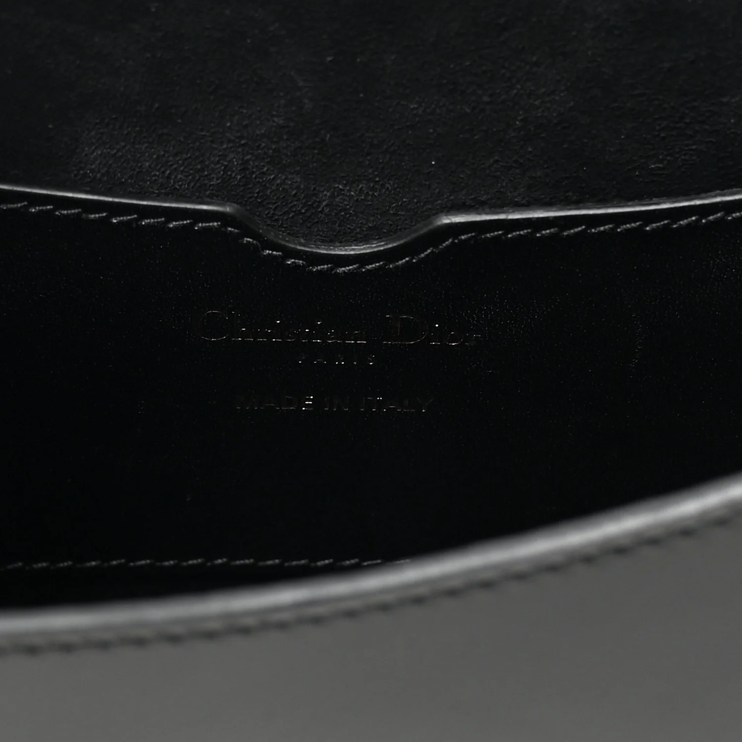 Box Calfskin Medium Bobby Flap Black - Image 6