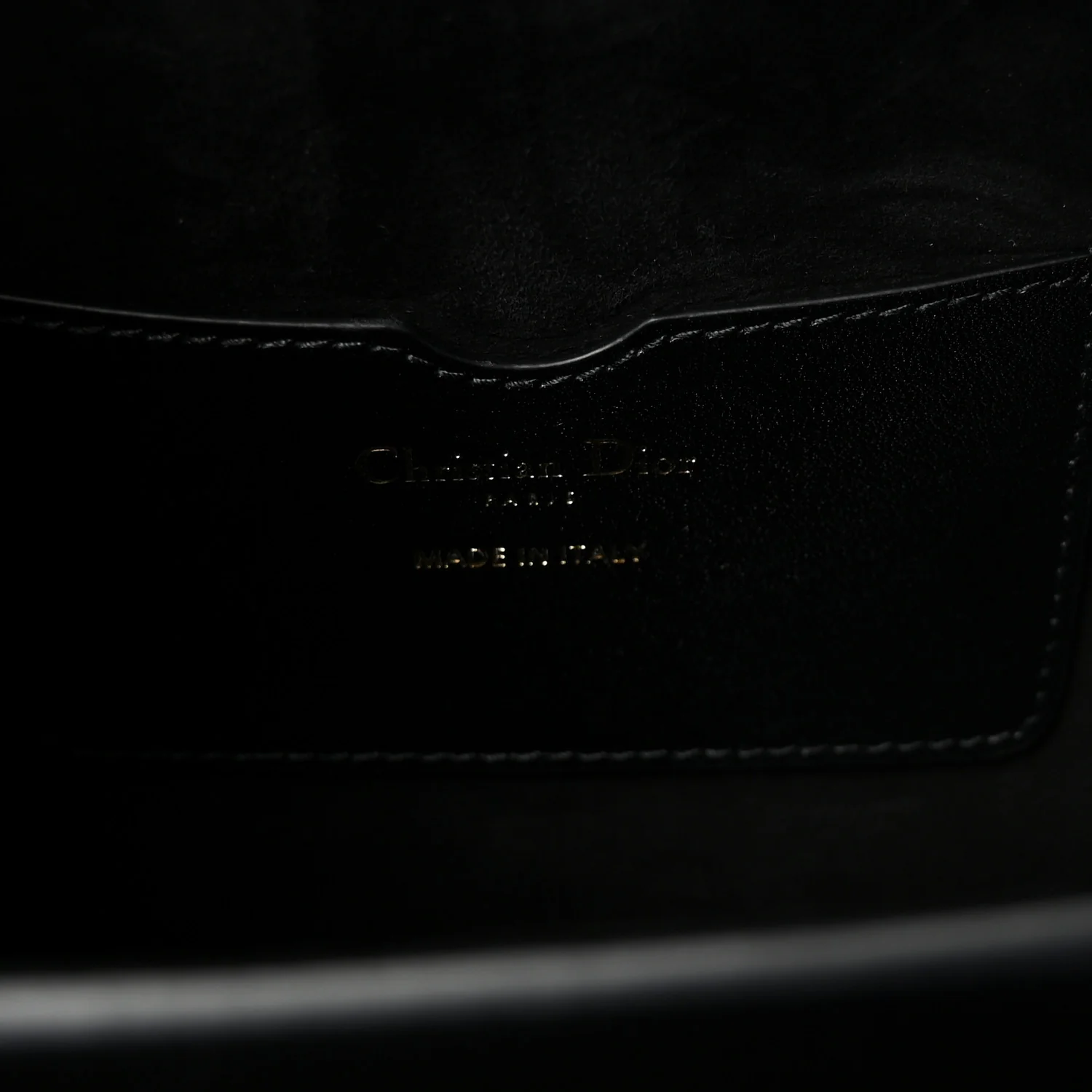 Box Calfskin Medium Bobby Frame Flap Black - Image 6