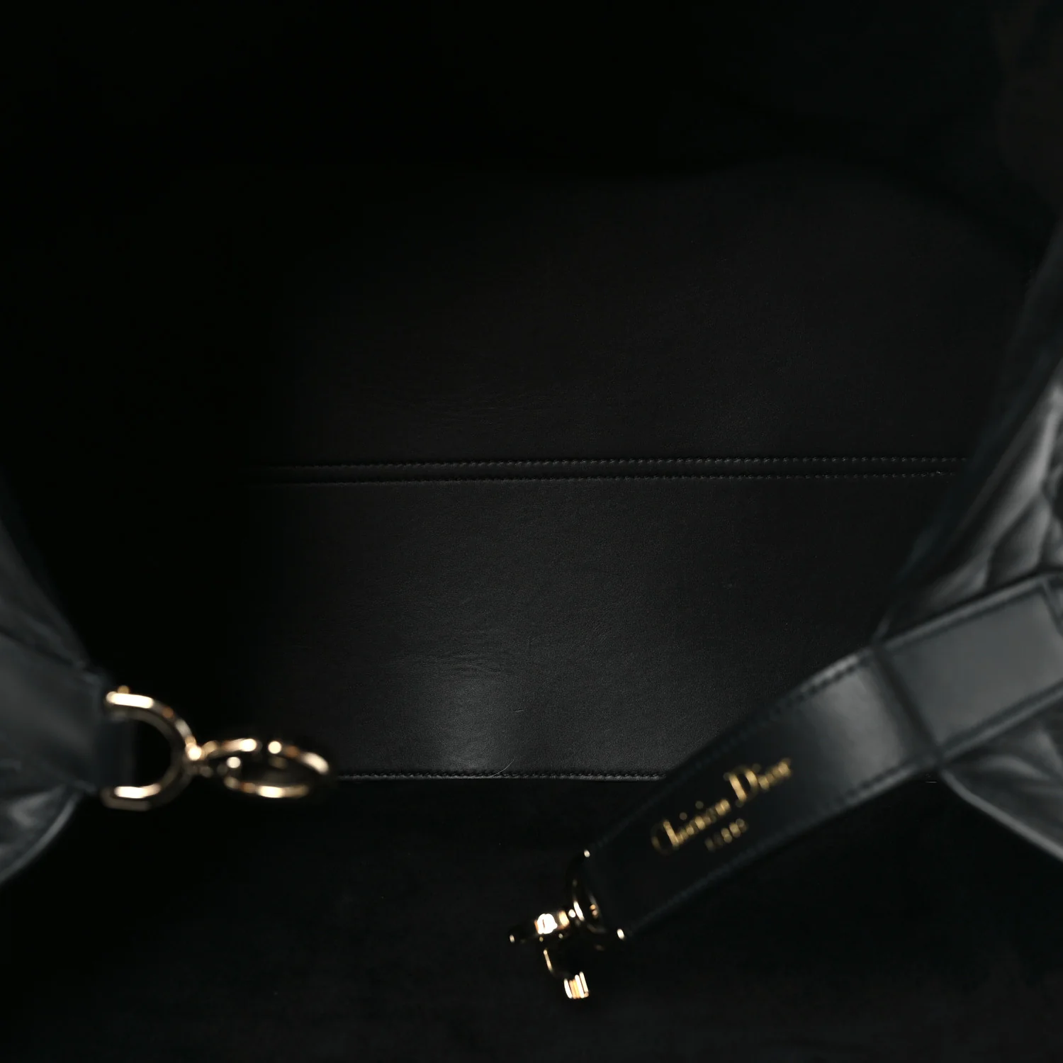 Calfskin Macrocannage Large Toujours Black - Image 6