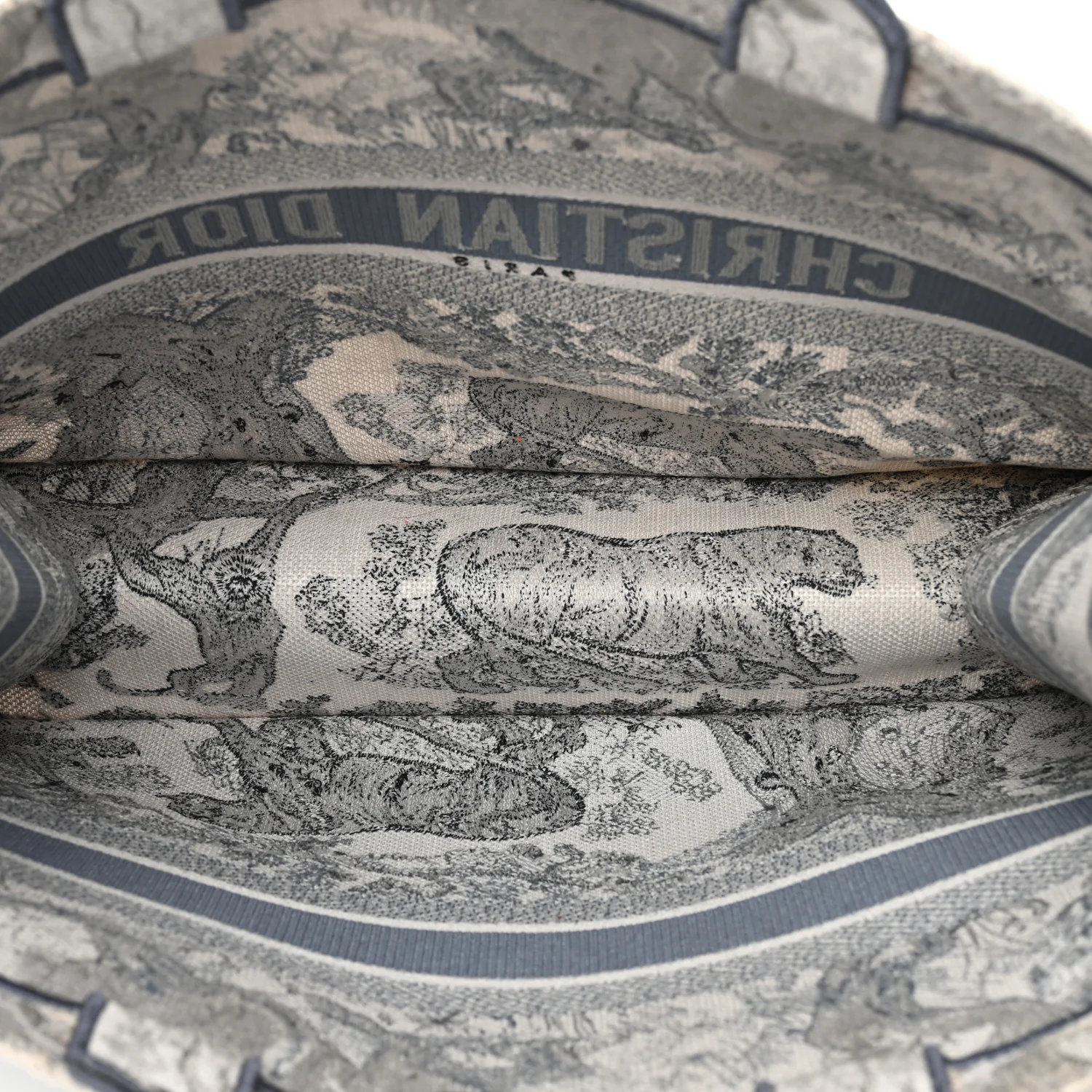 Gradient Canvas Embroidered Large Dioriviera Toile De Jouy Book Tote Blue - Image 5