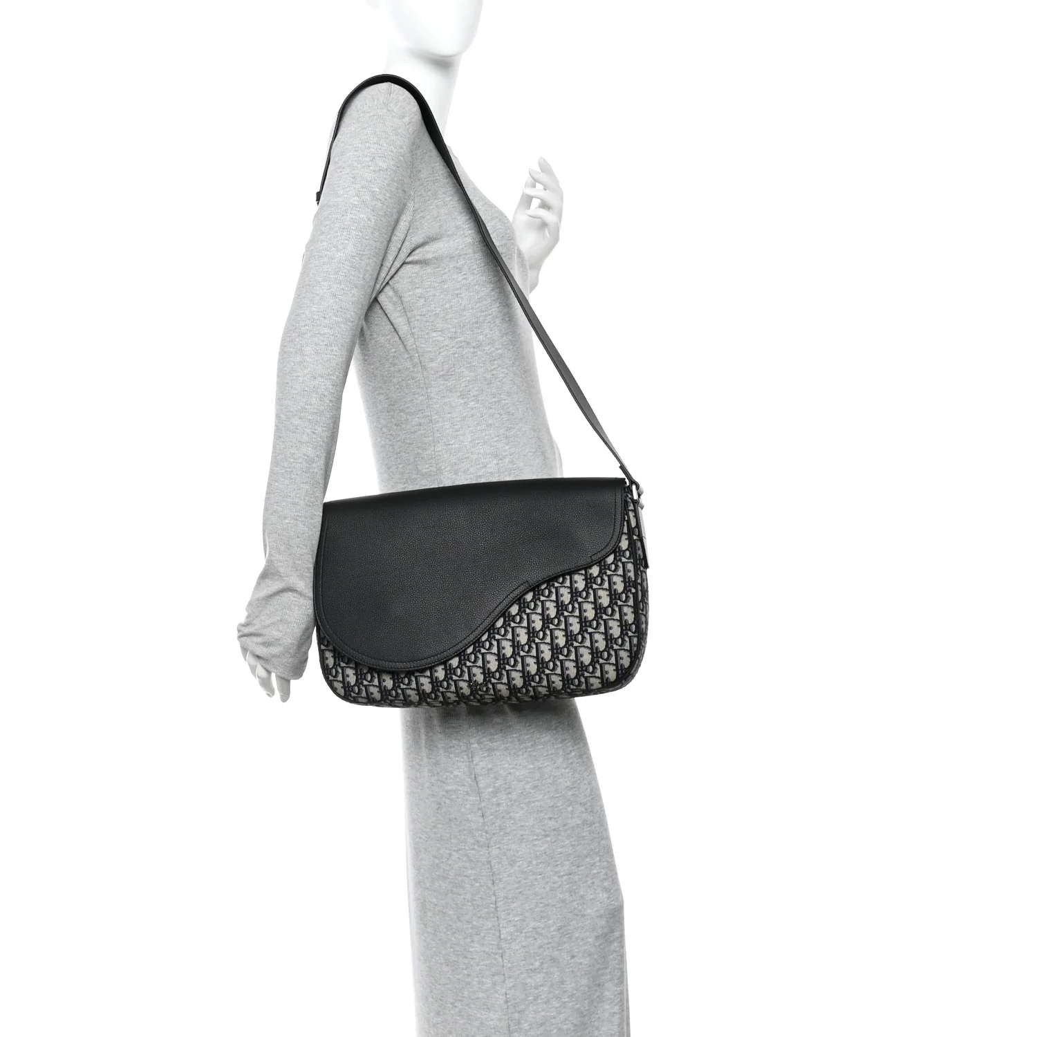 Grained Calfskin Oblique Saddle Messenger Black - Image 2