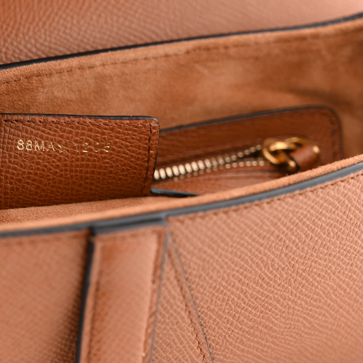 Grained Calfskin Saddle Bag With Strap Camello - Image 7