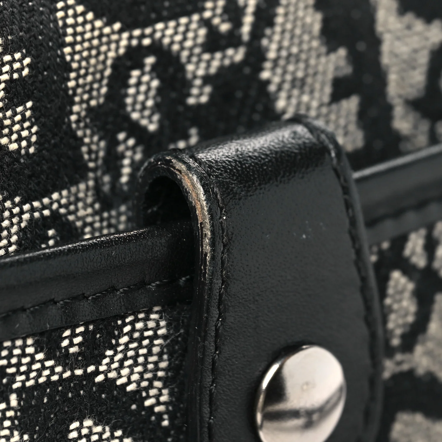 Monogram Messenger Black - Image 11