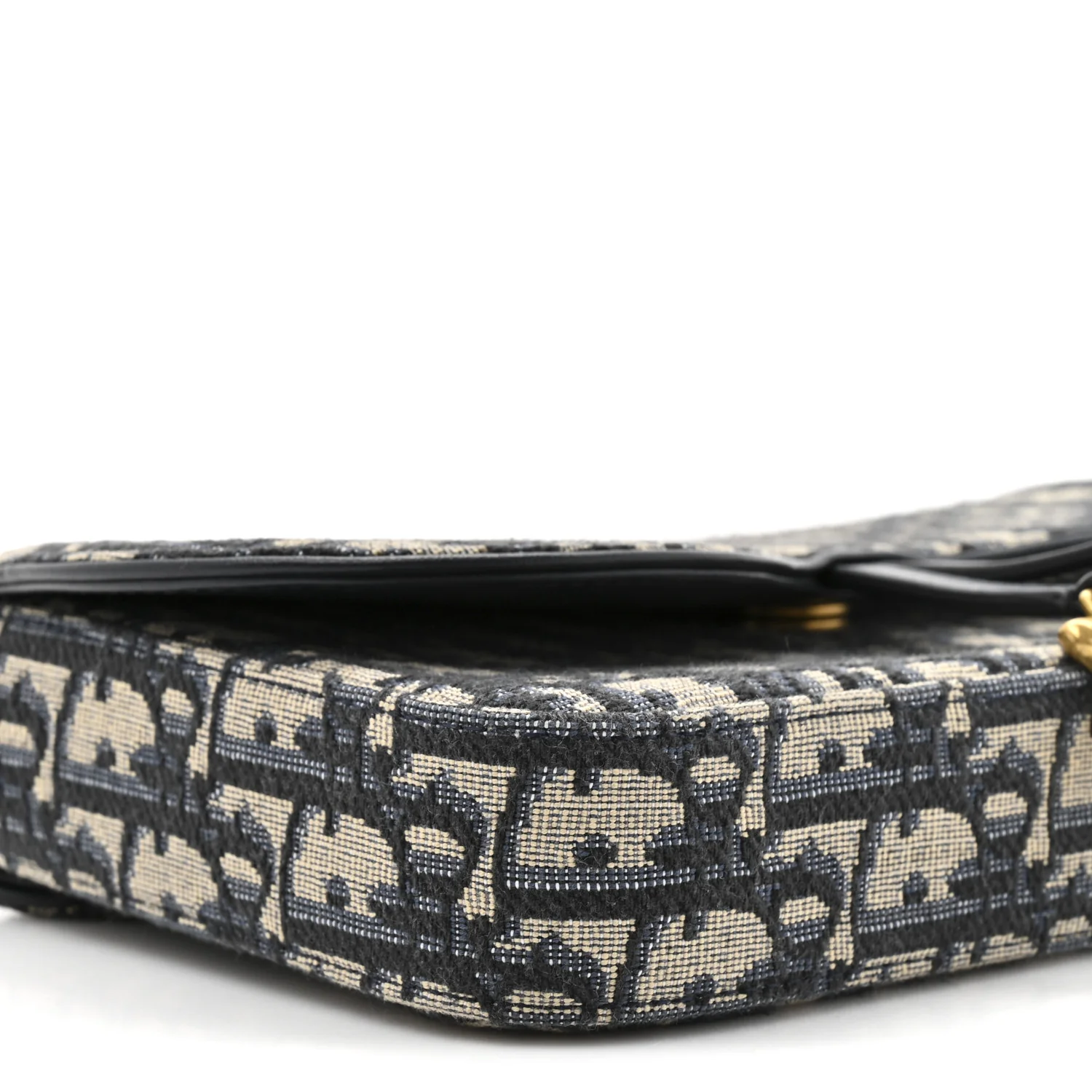 Oblique Saddle Chain Pouch Blue - Image 10
