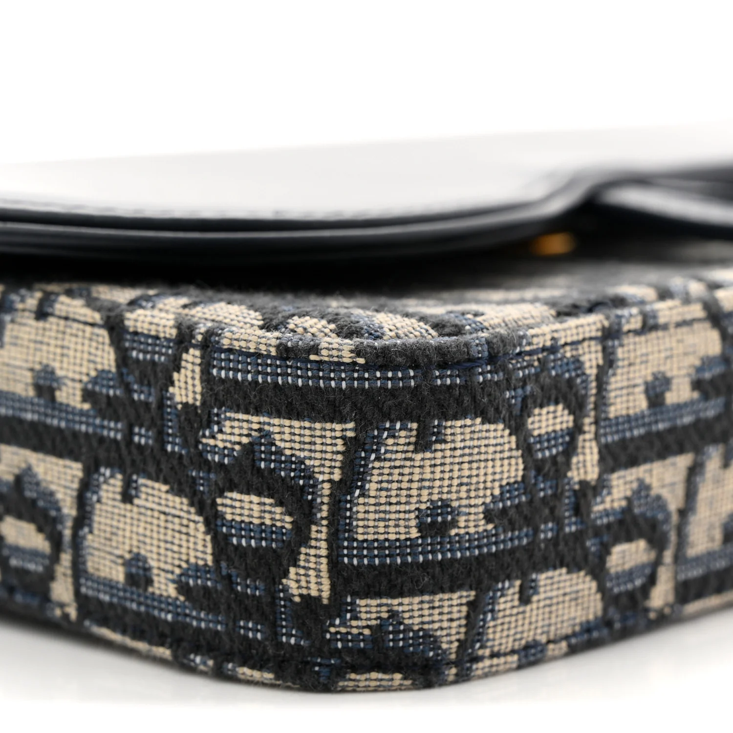 Oblique Smooth Calfskin Medium Saddle Pouch With Chain Blue - Image 9