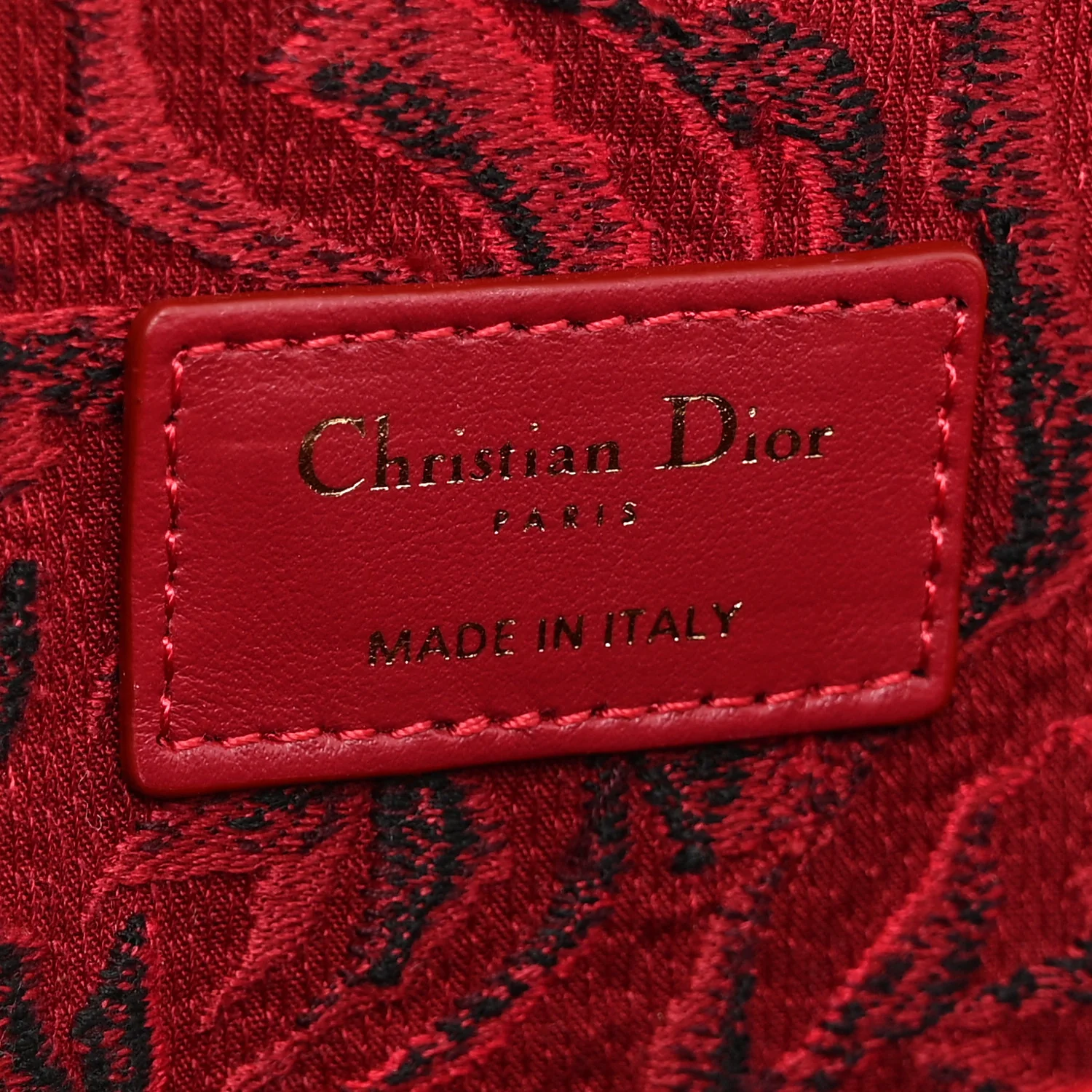 Velvet Rose Medium Caro Bag Rouge - Image 6
