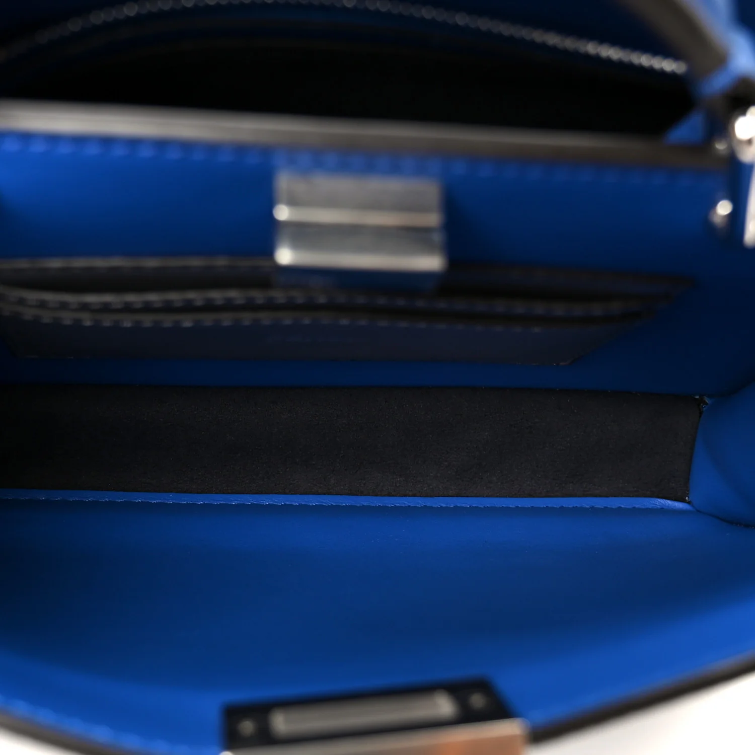 Cuoio Romano Vitello Cover Bi-Color Peekaboo I See U X Cross Satchel Bleu Royal Acciaio - Image 5