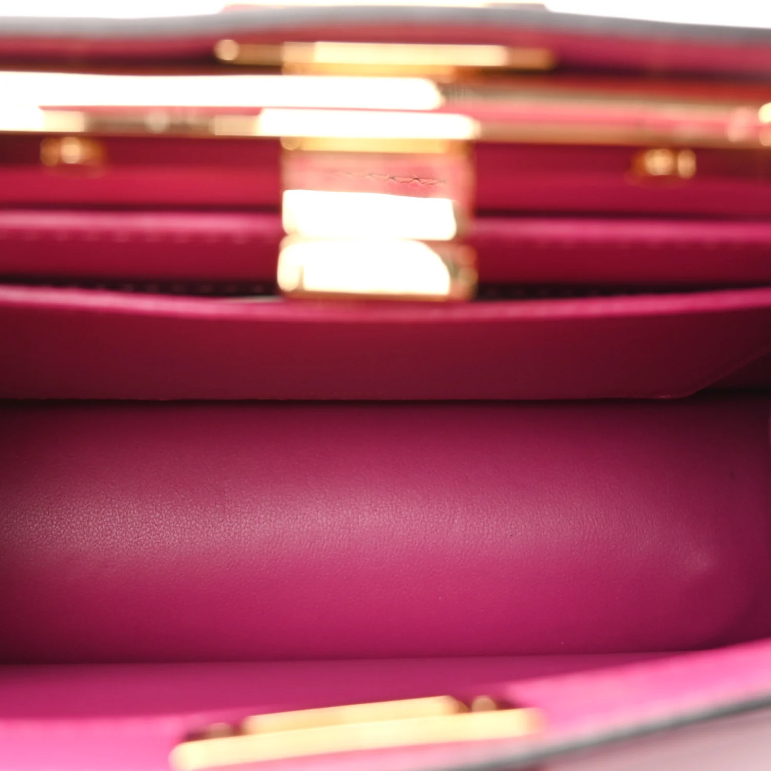 Shiny Nappa Petite Peekaboo I SEE U Satchel Ciclamino Pilar - Image 5