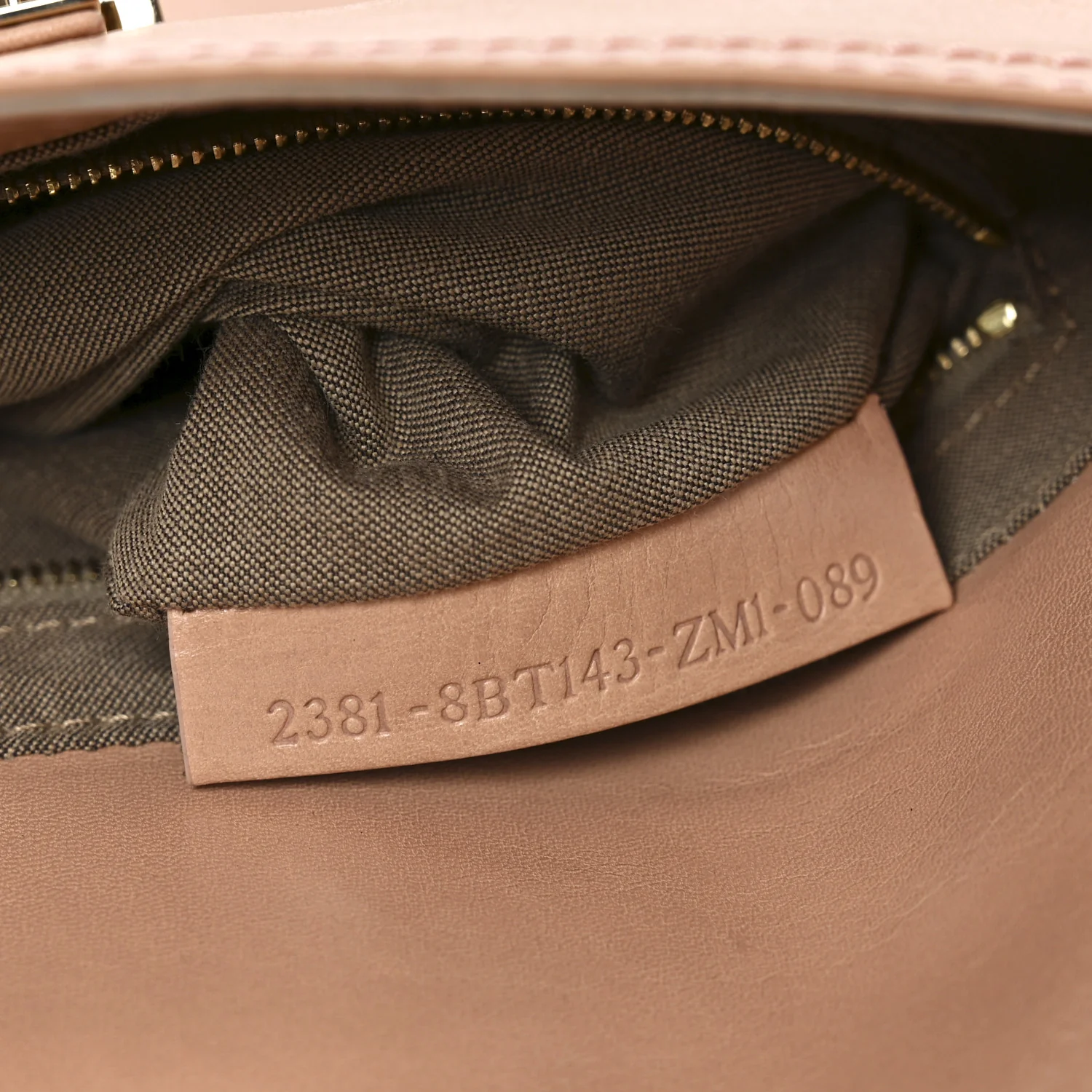 Vitello Acqua Maxi Baguette Shoulder Bag Lilla - Image 7