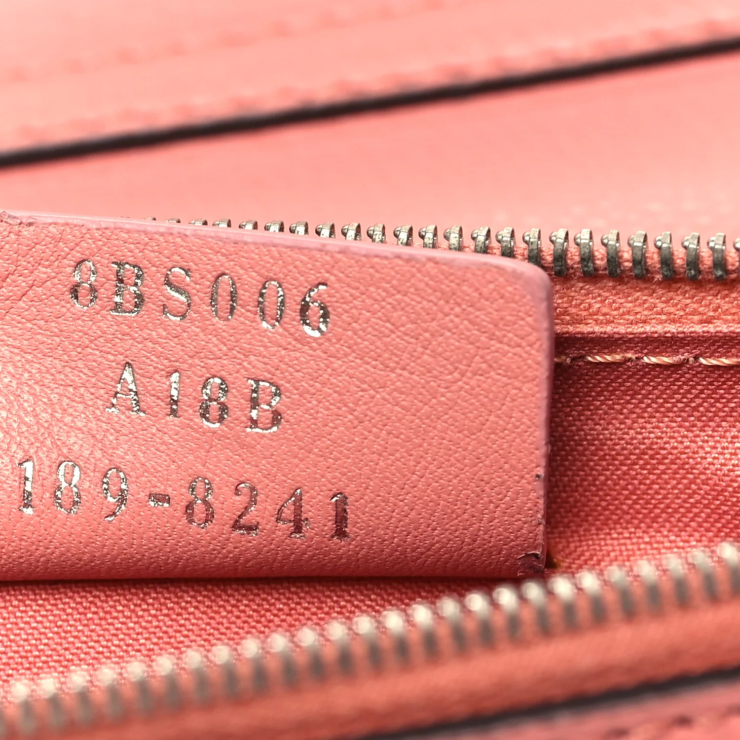 Vitello Cruise F is Fendi Medium Envelope Wallet on Chain Macaron - Image 7