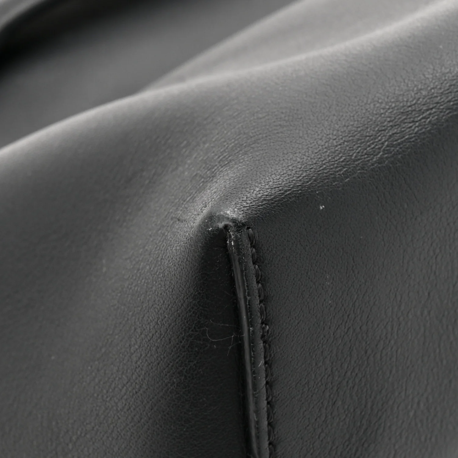 Vitello Dolce Medium By The Way Boston Bag Black - Image 12