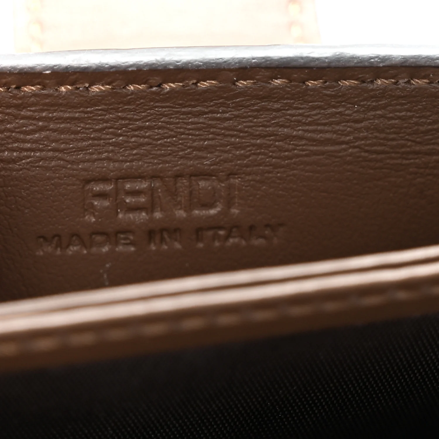 Vitello Liberty F is Fendi Bi-Color FF 1974 Embossed Gusseted Card Holder Maya Black - Image 6